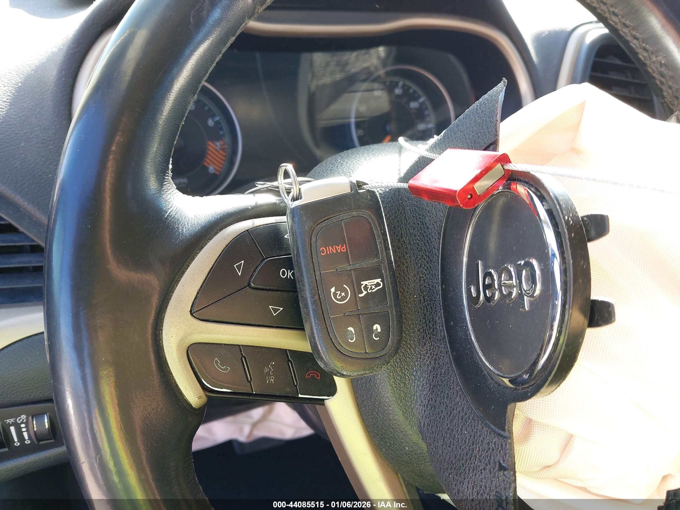 JEEP CHEROKEE image 11