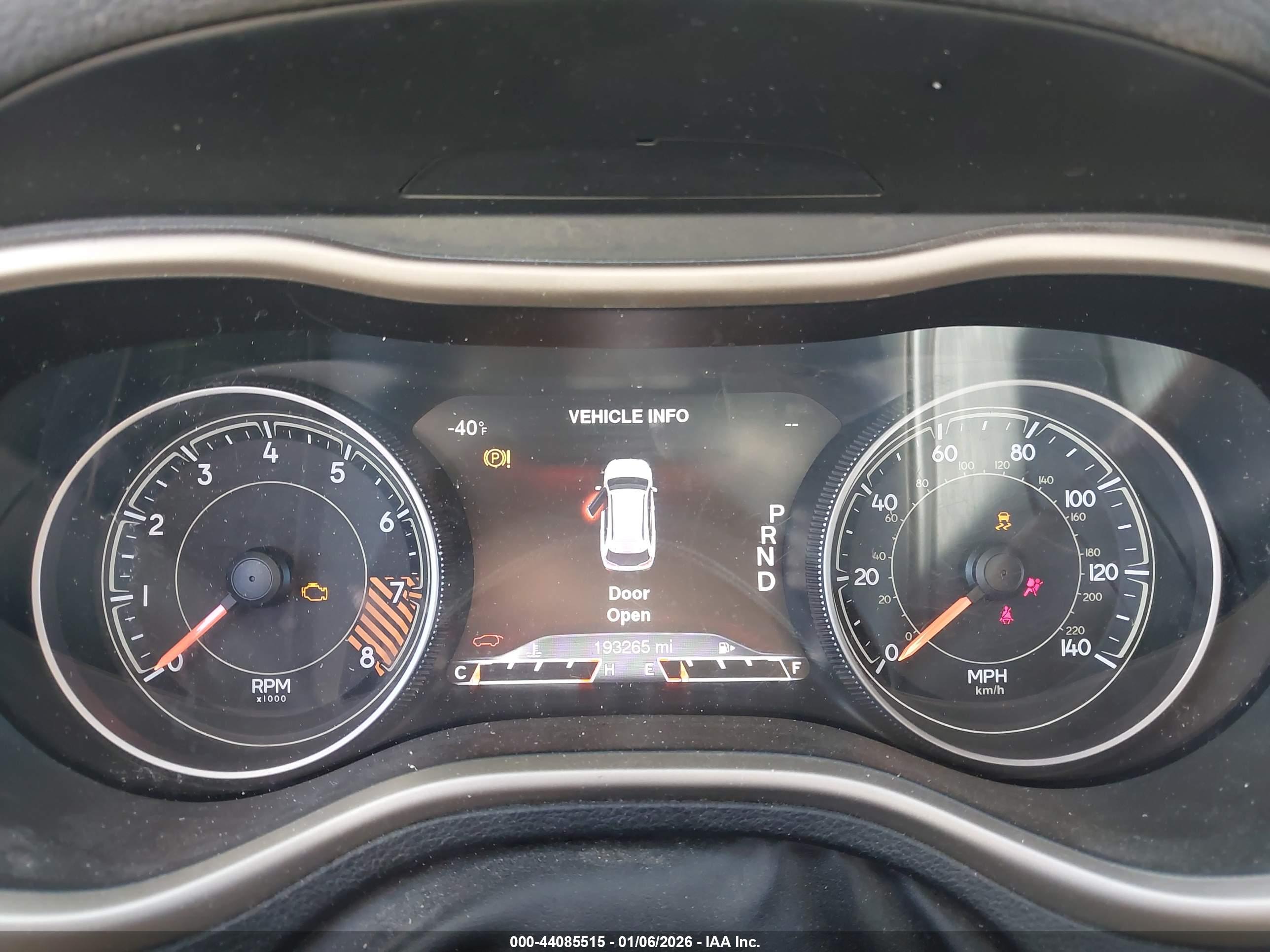 JEEP CHEROKEE image 7