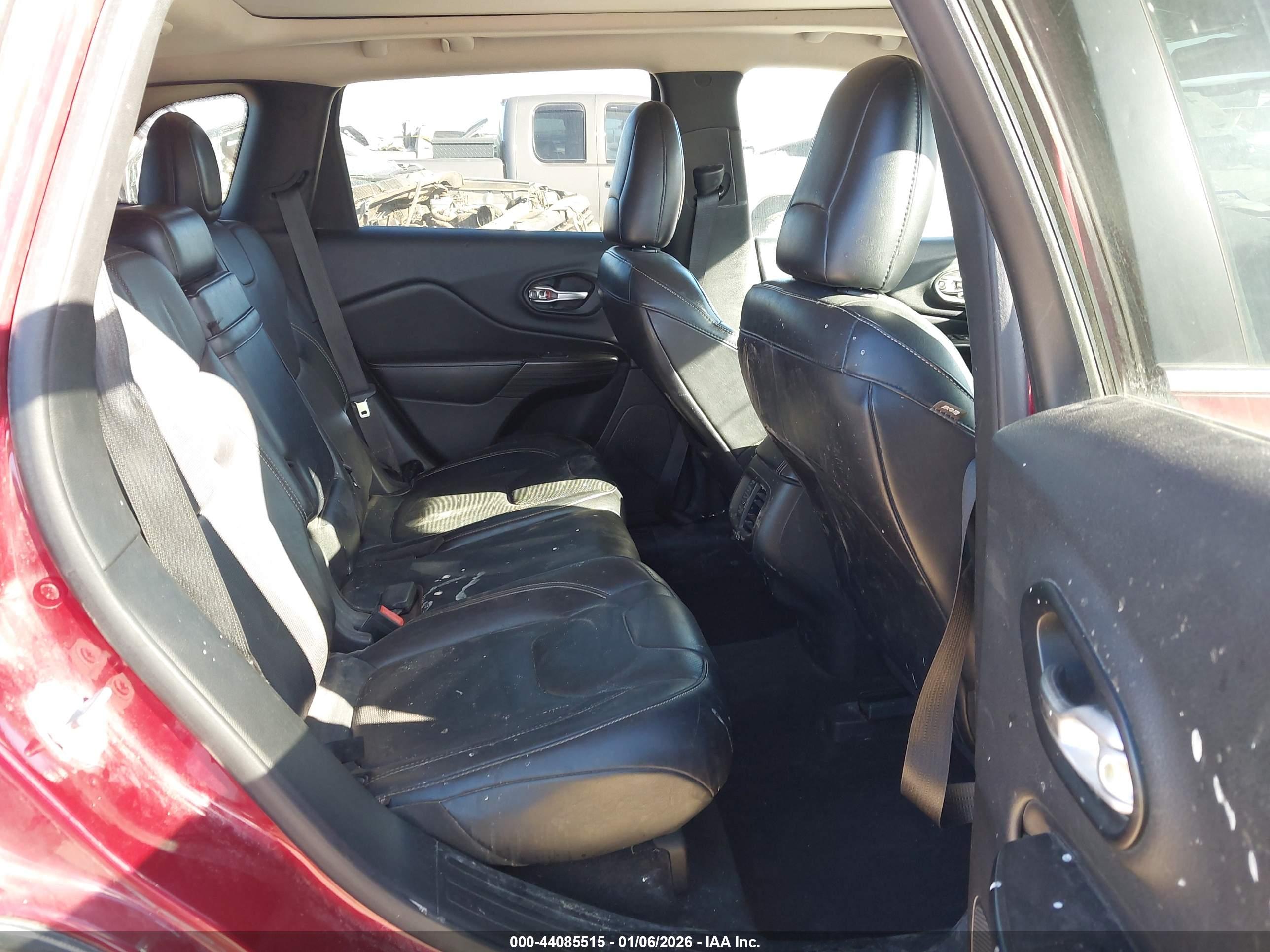 JEEP CHEROKEE image 8