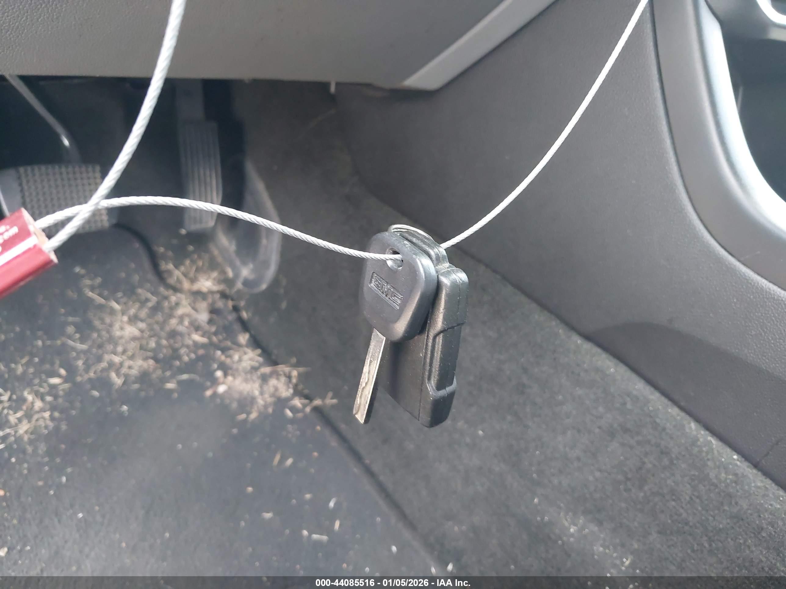 GMC CANYON image 11