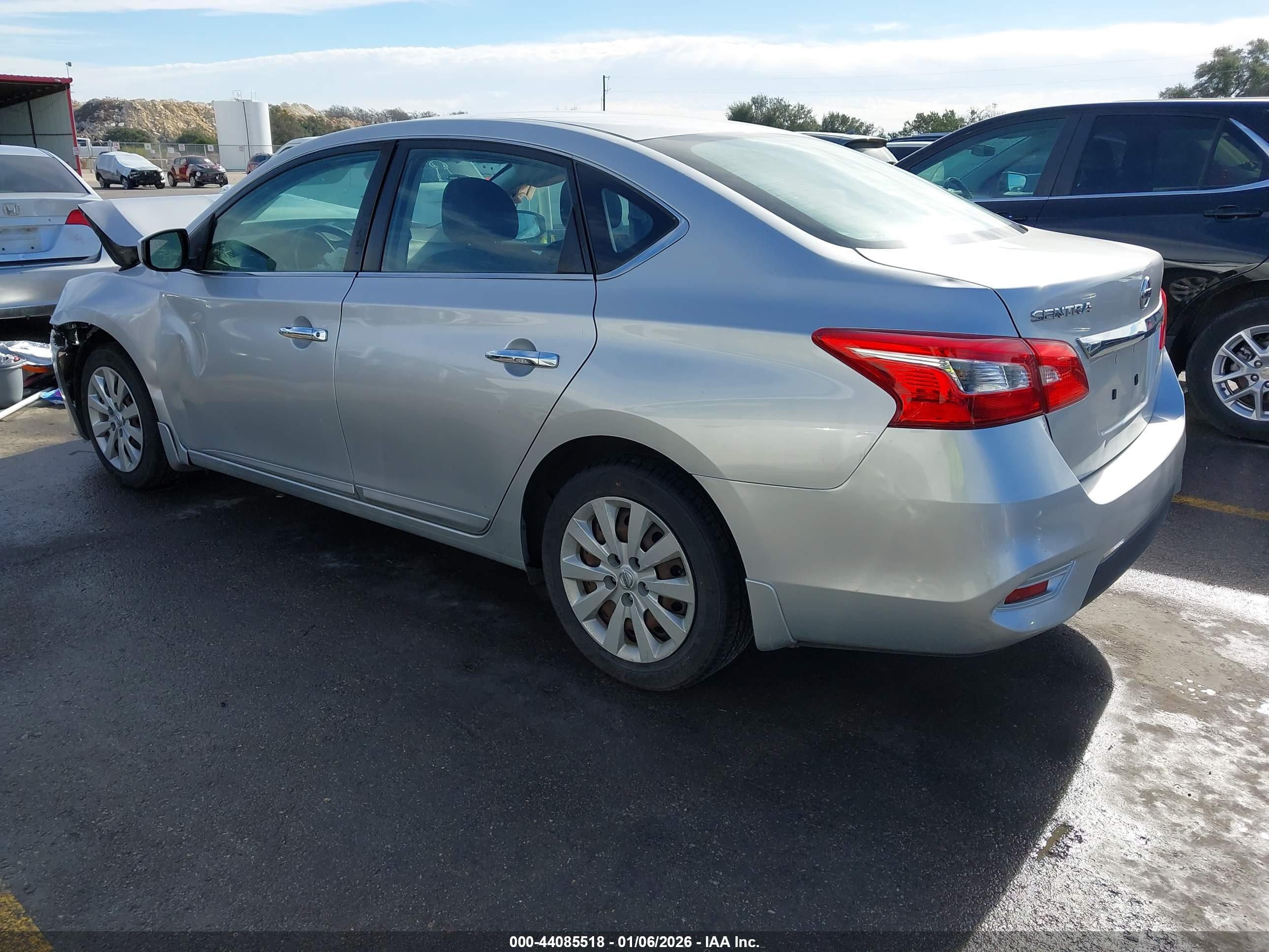 NISSAN SENTRA image 3