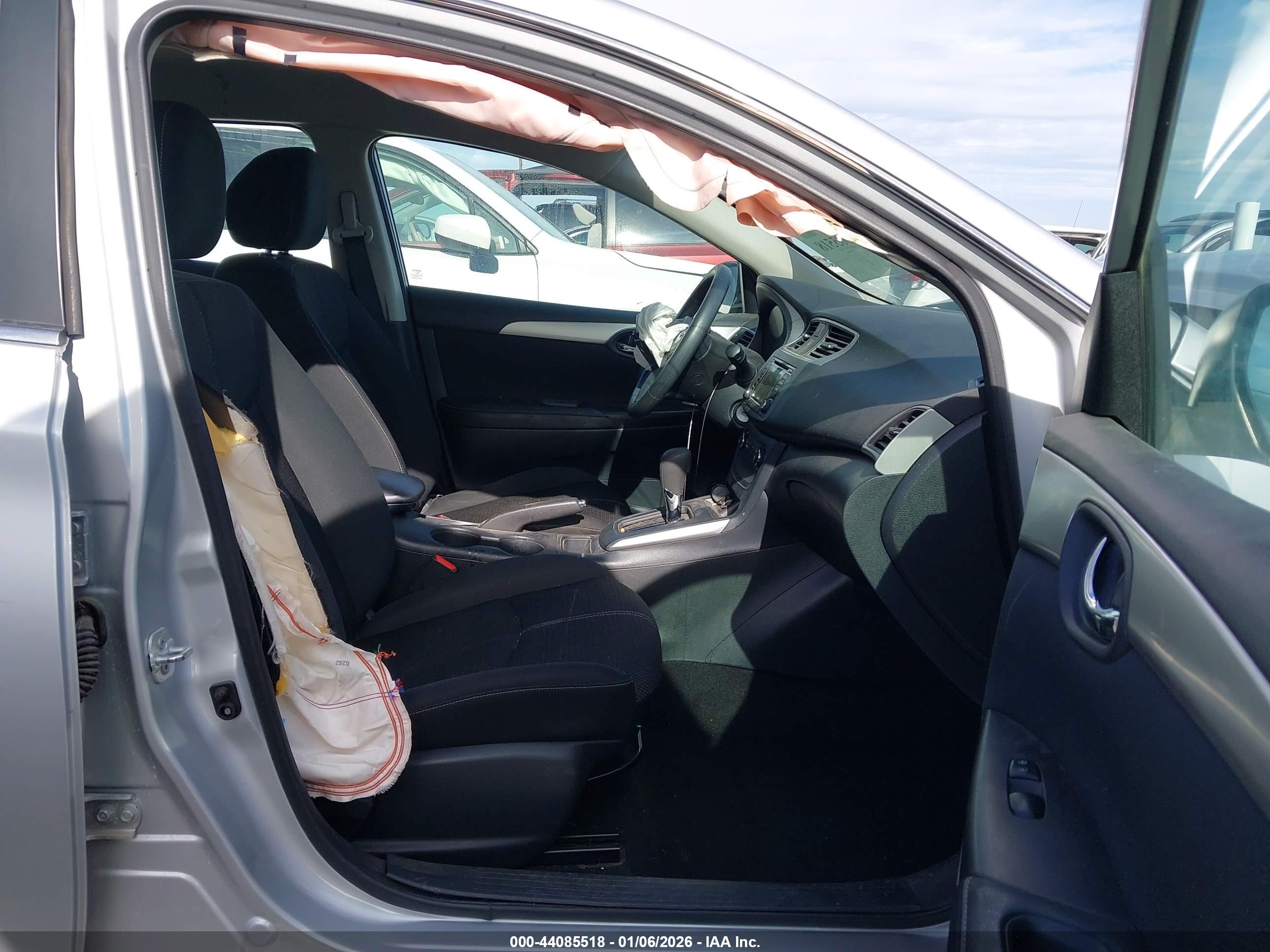 NISSAN SENTRA image 5