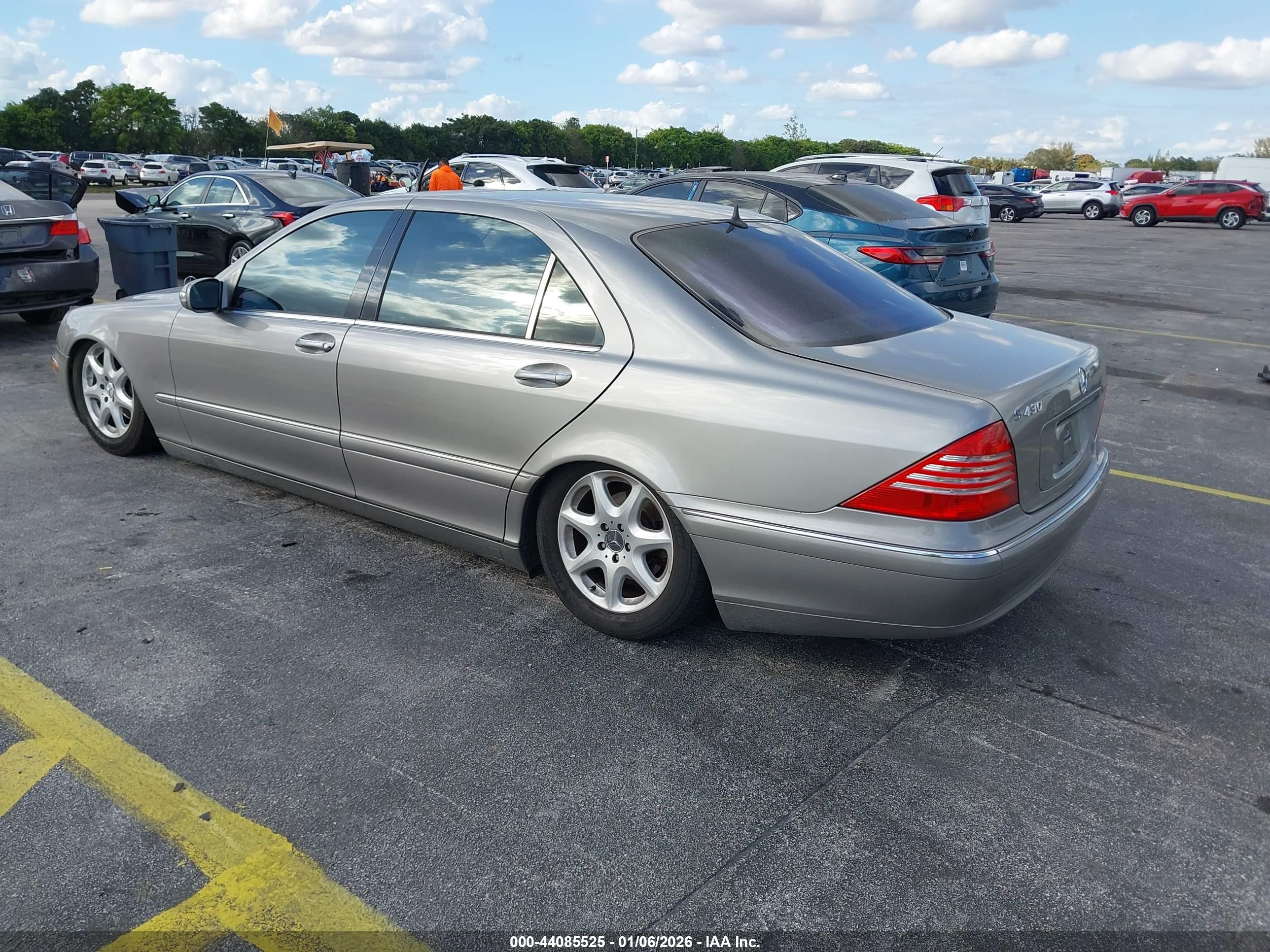 MERCEDES-BENZ S image 3