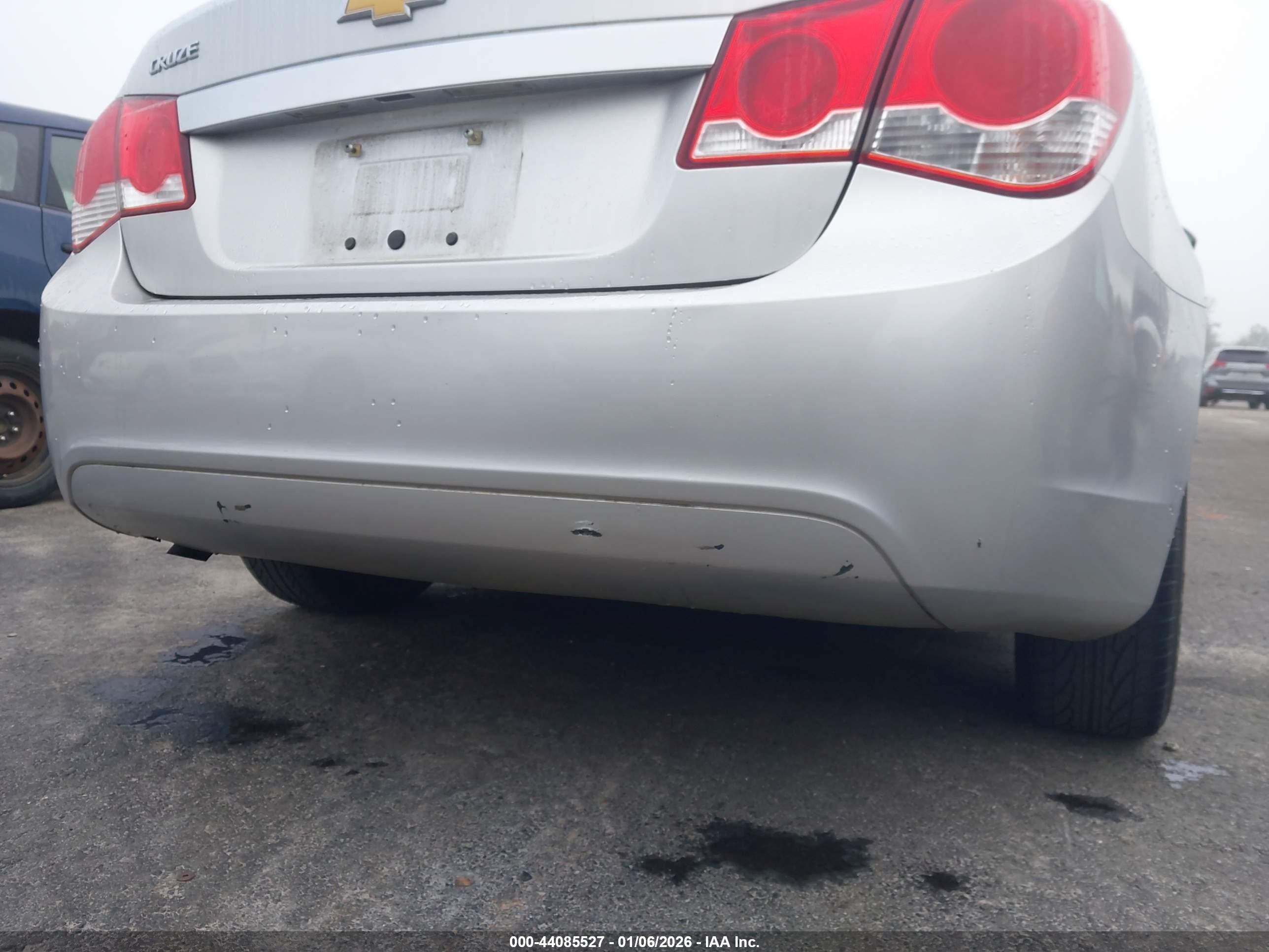 CHEVROLET CRUZE image 6