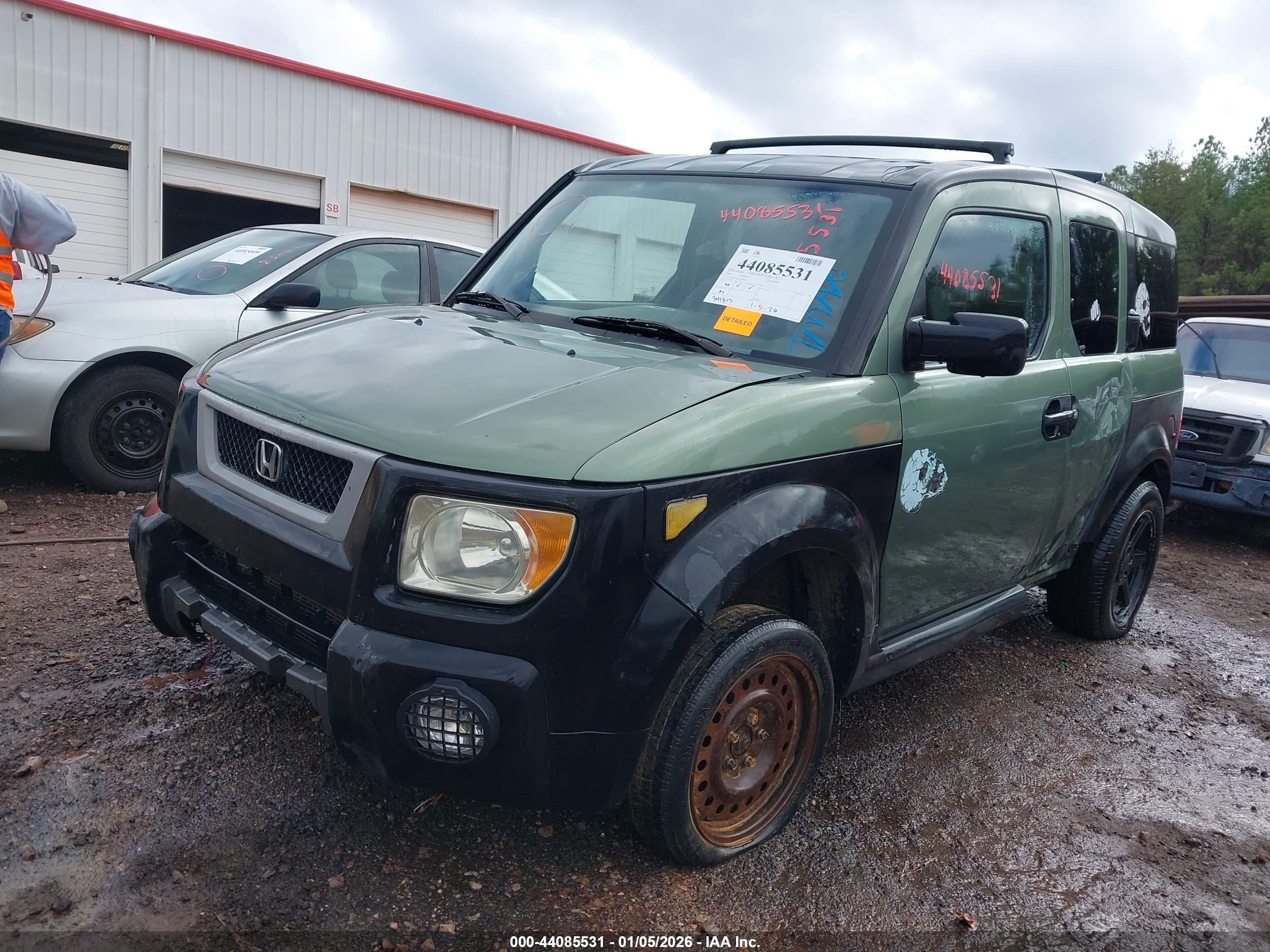 HONDA ELEMENT image 2