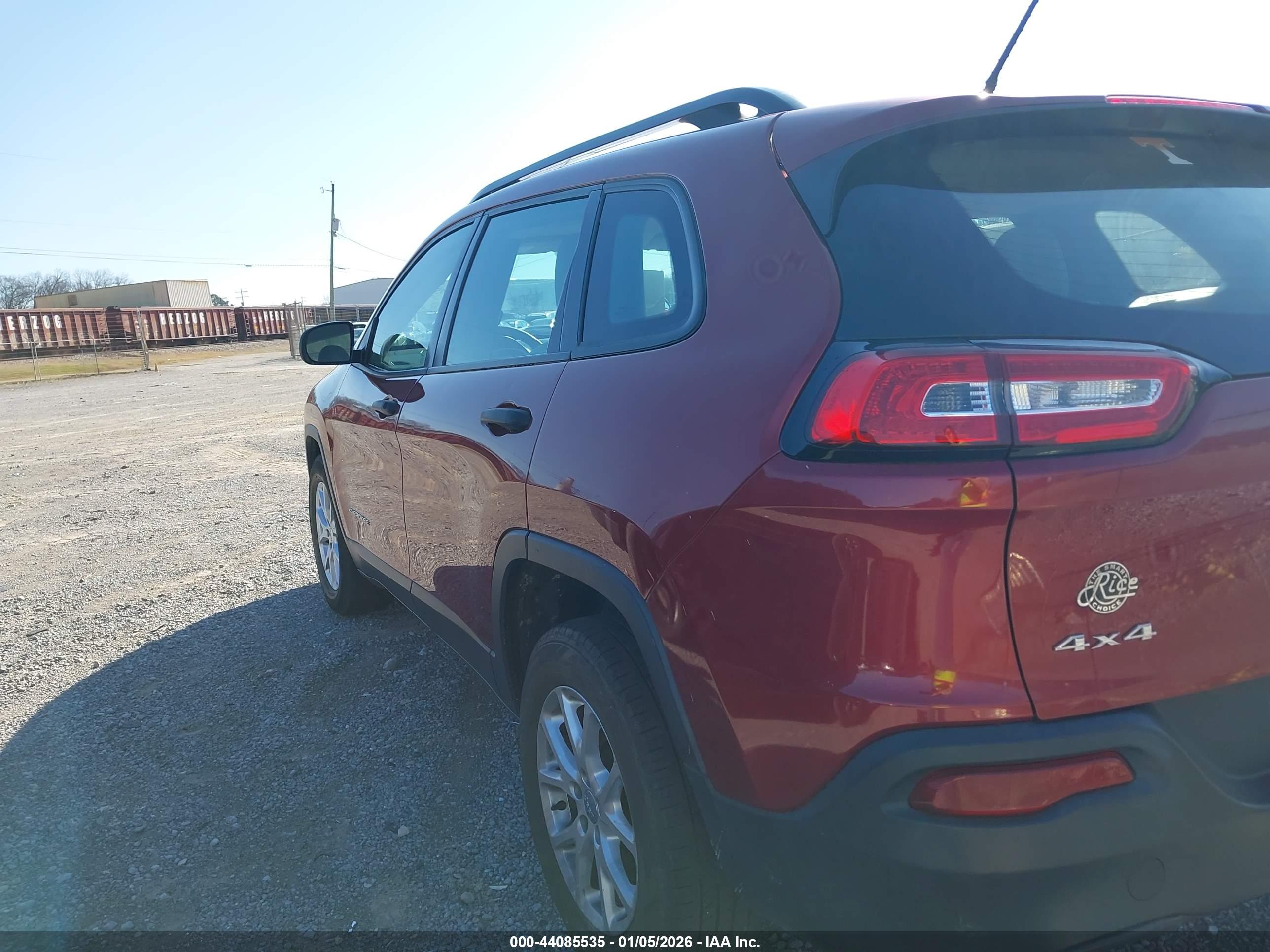 JEEP CHEROKEE image 3