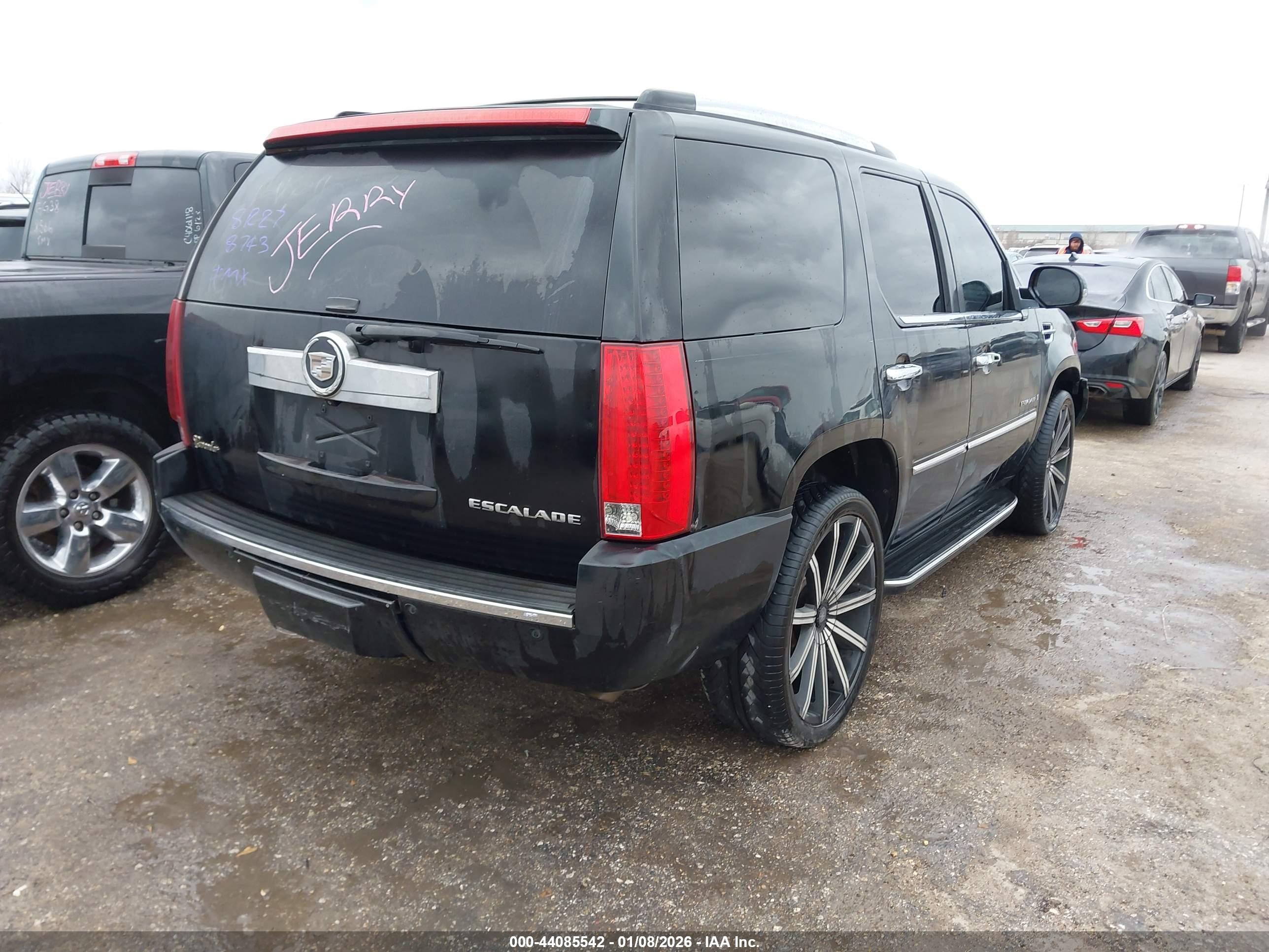 CADILLAC ESCALADE image 4