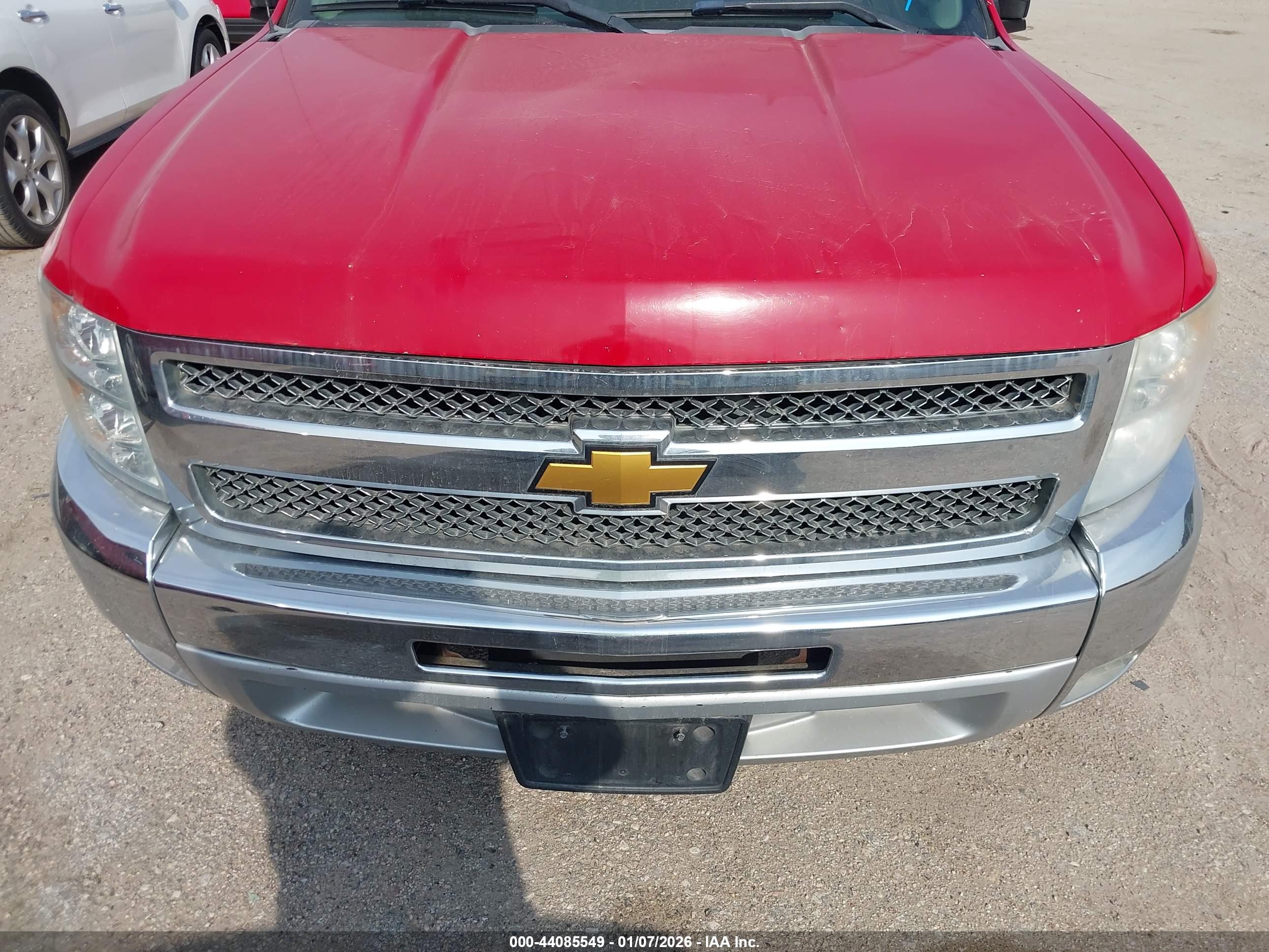 CHEVROLET SILVERADO image 6
