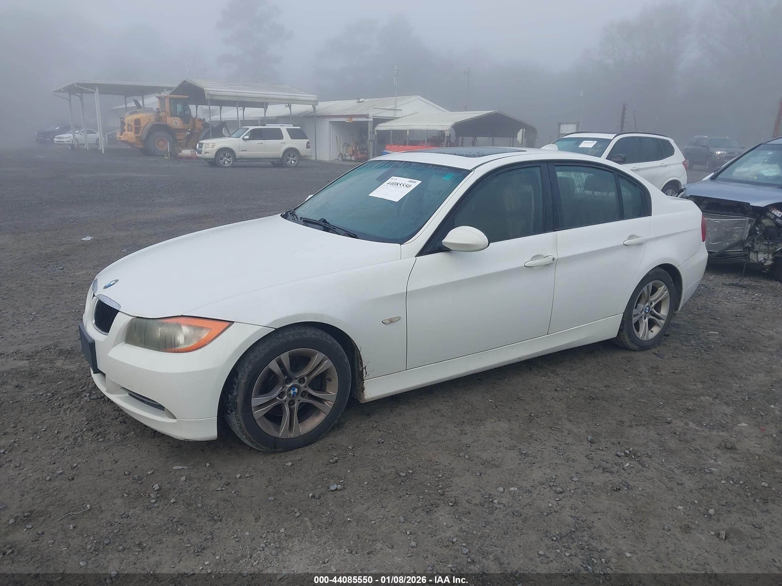 BMW 328I image 2