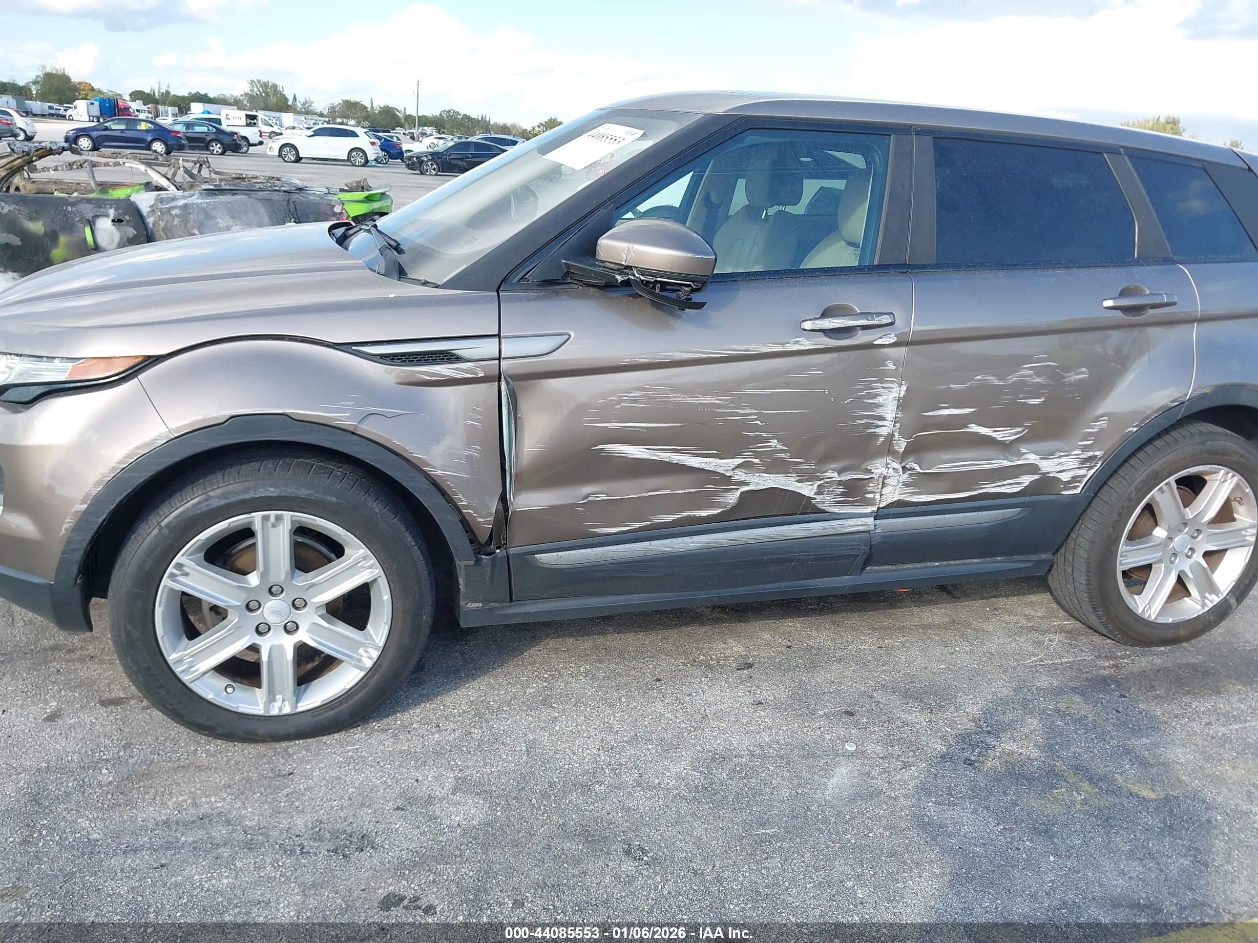 LAND ROVER image 6