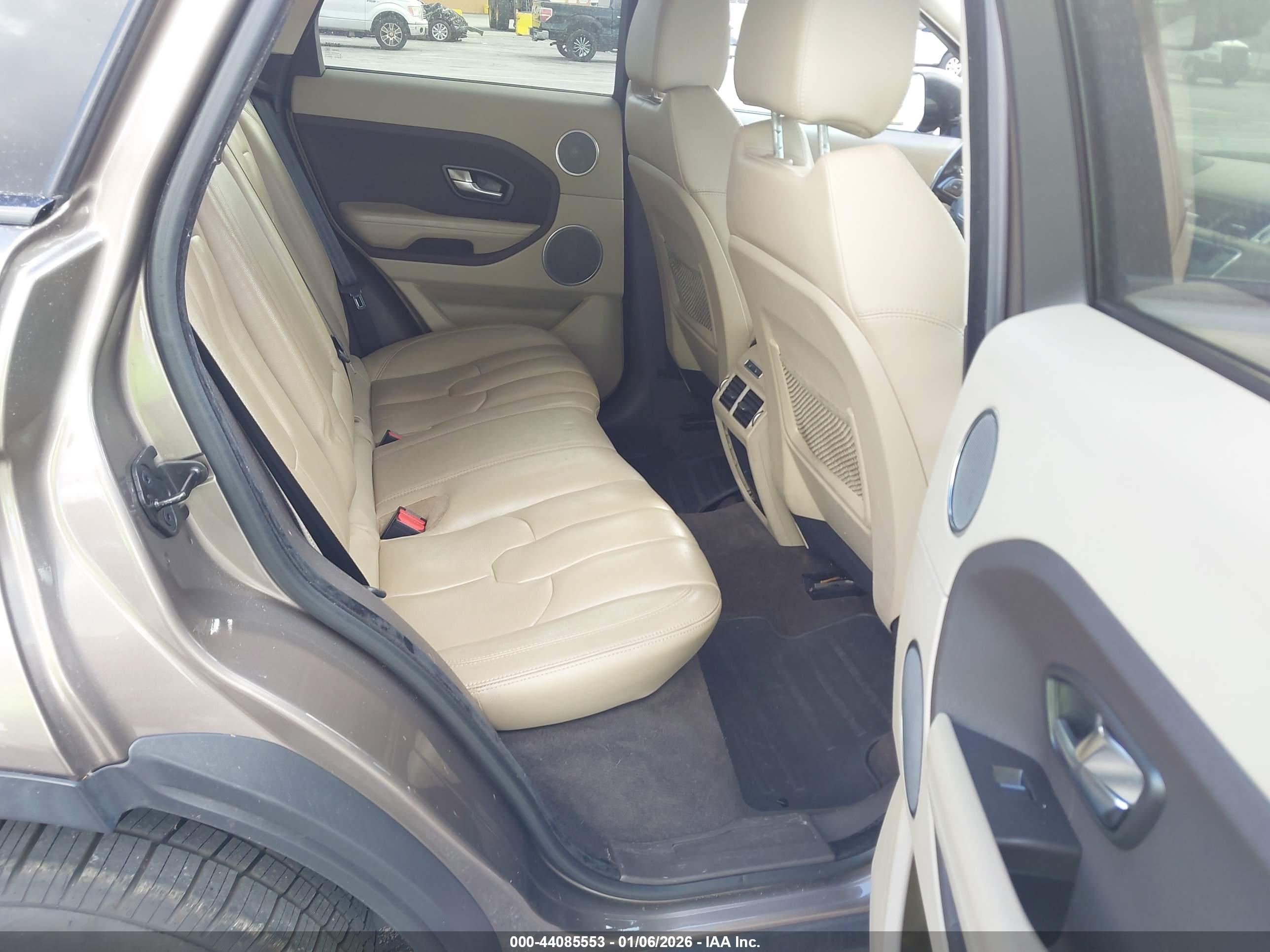 LAND ROVER image 8