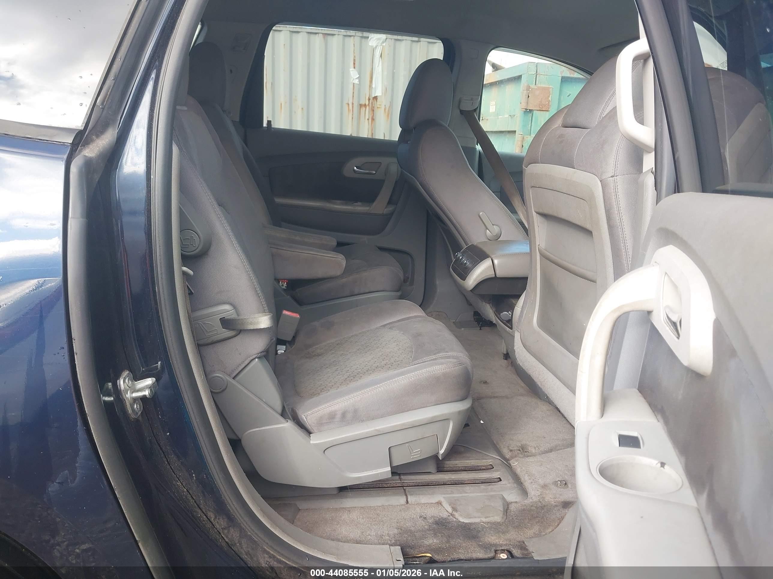 CHEVROLET TRAVERSE image 8