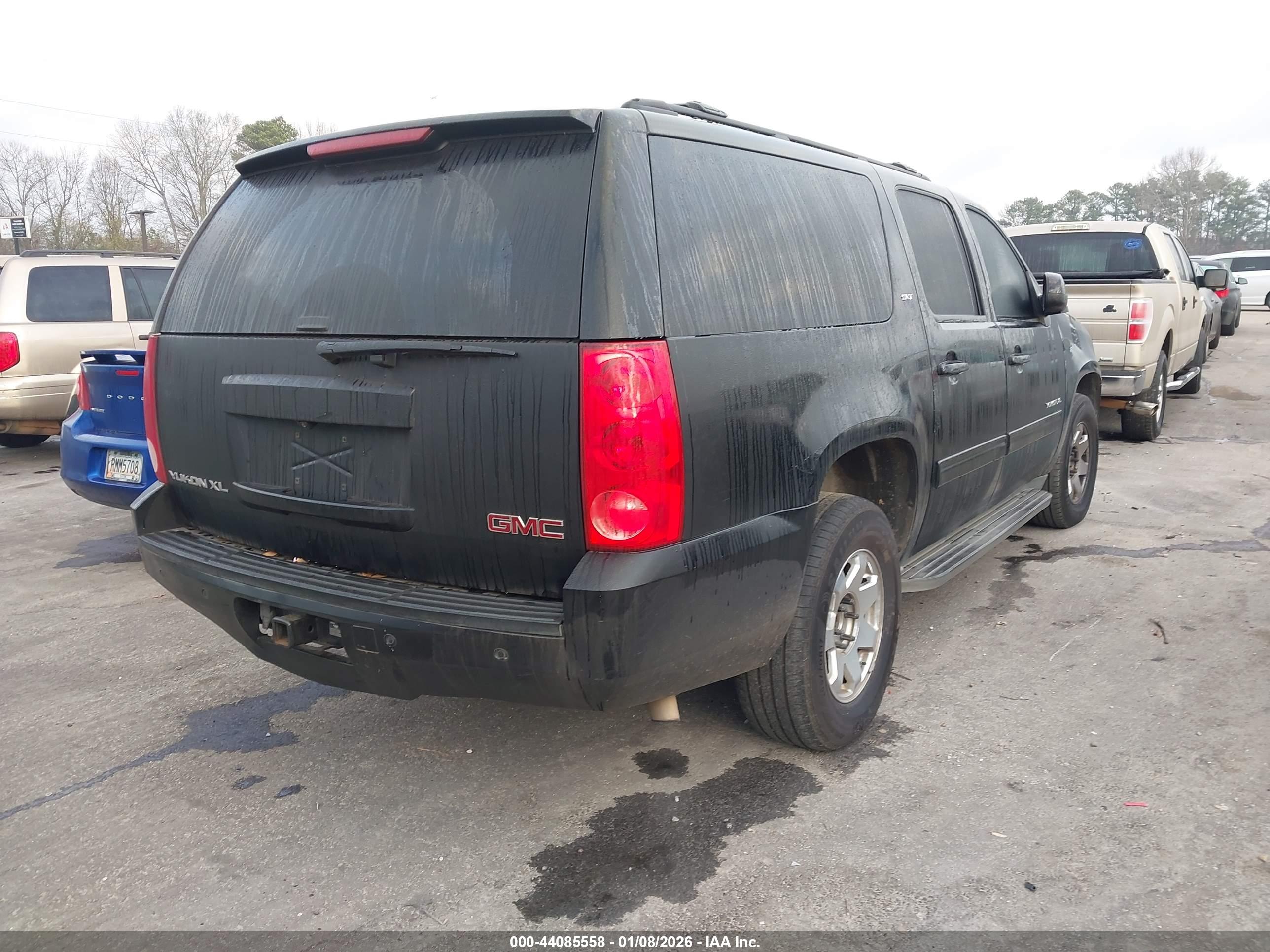 GMC YUKON image 4