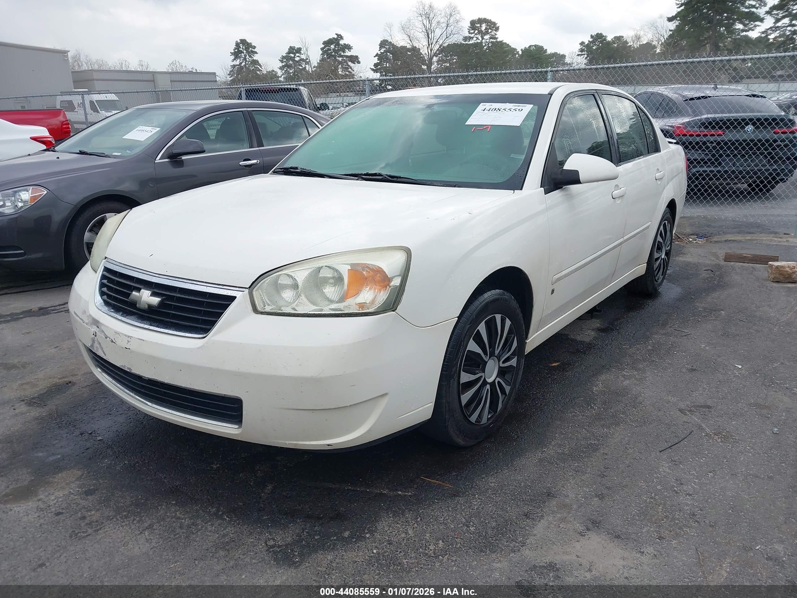 CHEVROLET MALIBU image 2