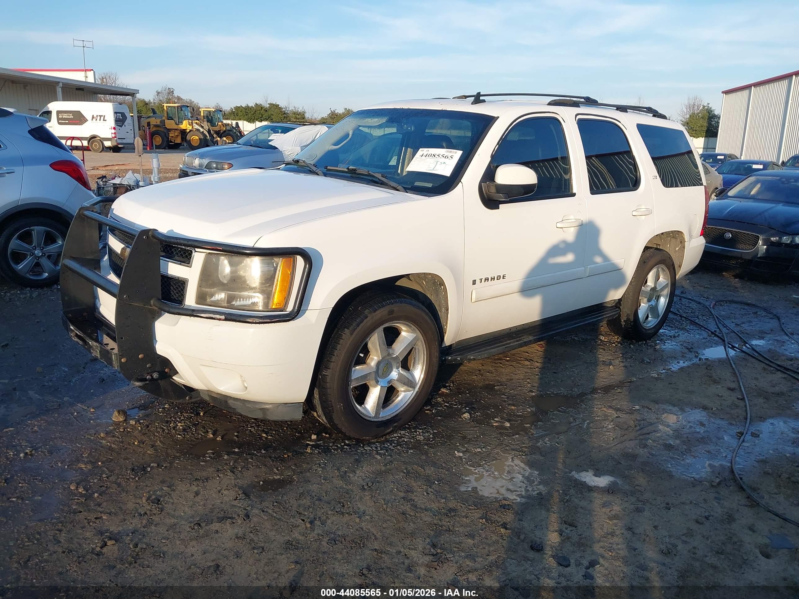 CHEVROLET TAHOE image 2