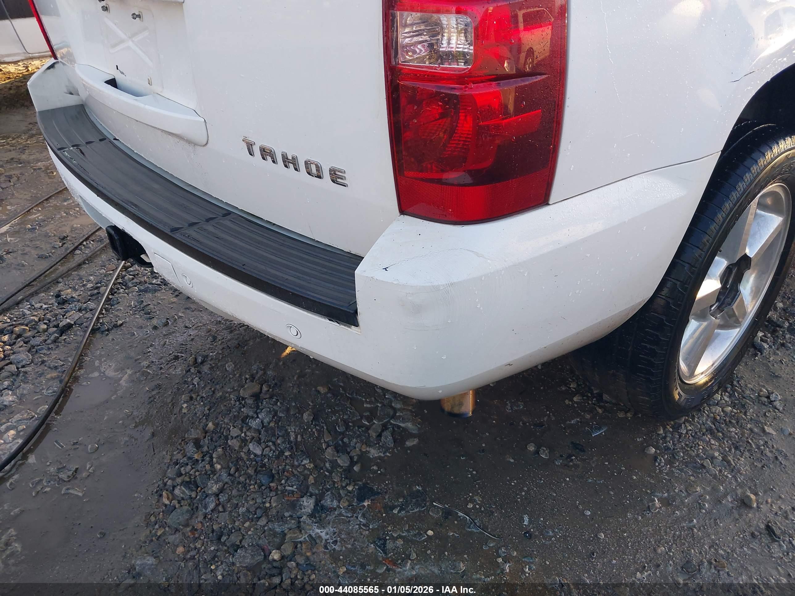 CHEVROLET TAHOE image 6