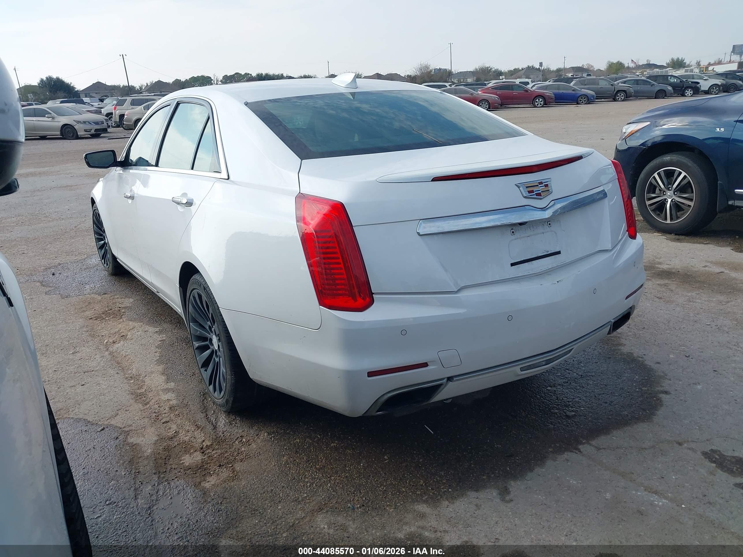 CADILLAC CTS image 3
