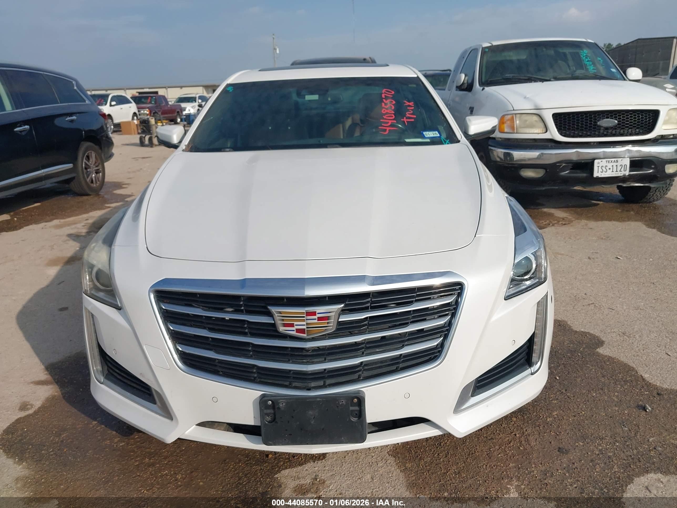 CADILLAC CTS image 6