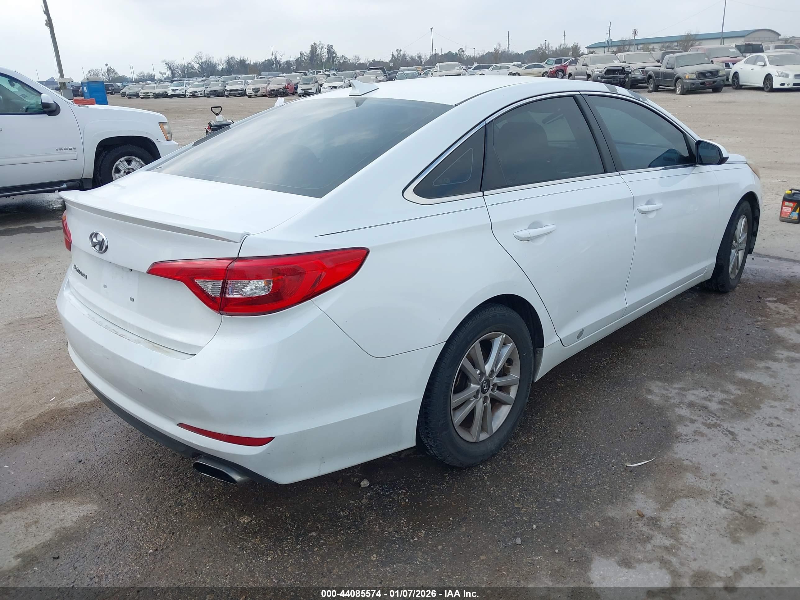 HYUNDAI SONATA image 4