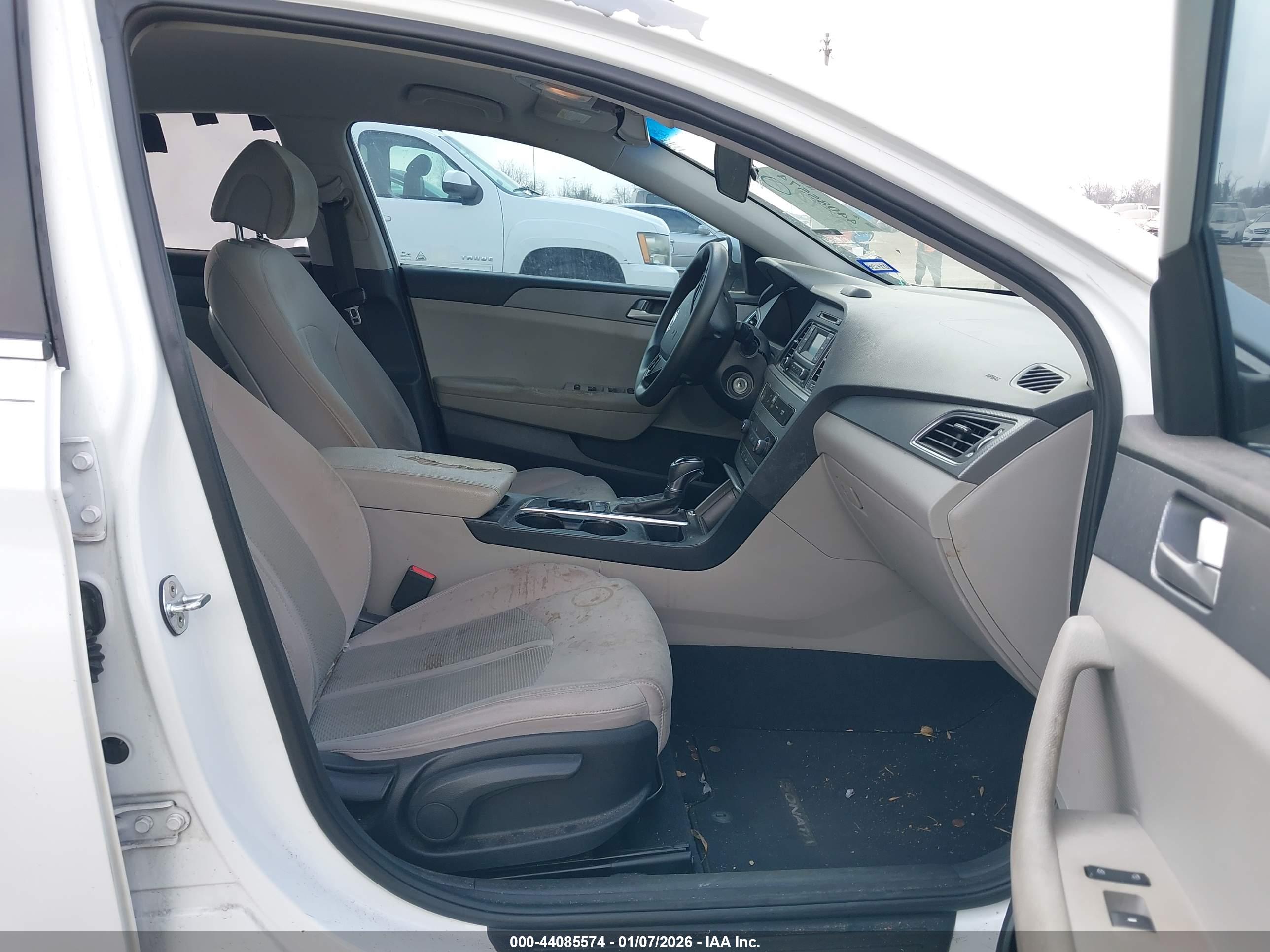 HYUNDAI SONATA image 5