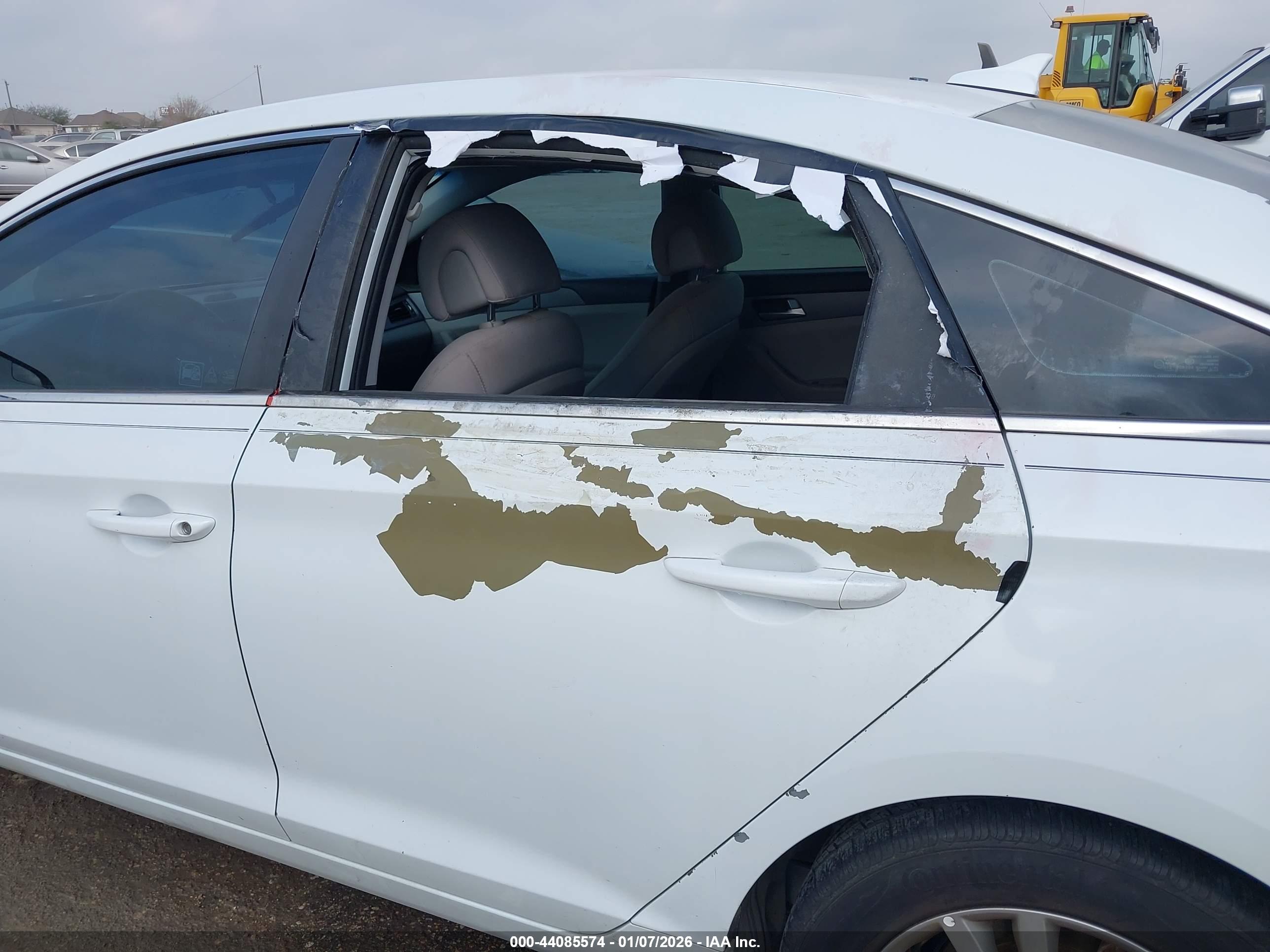 HYUNDAI SONATA image 6
