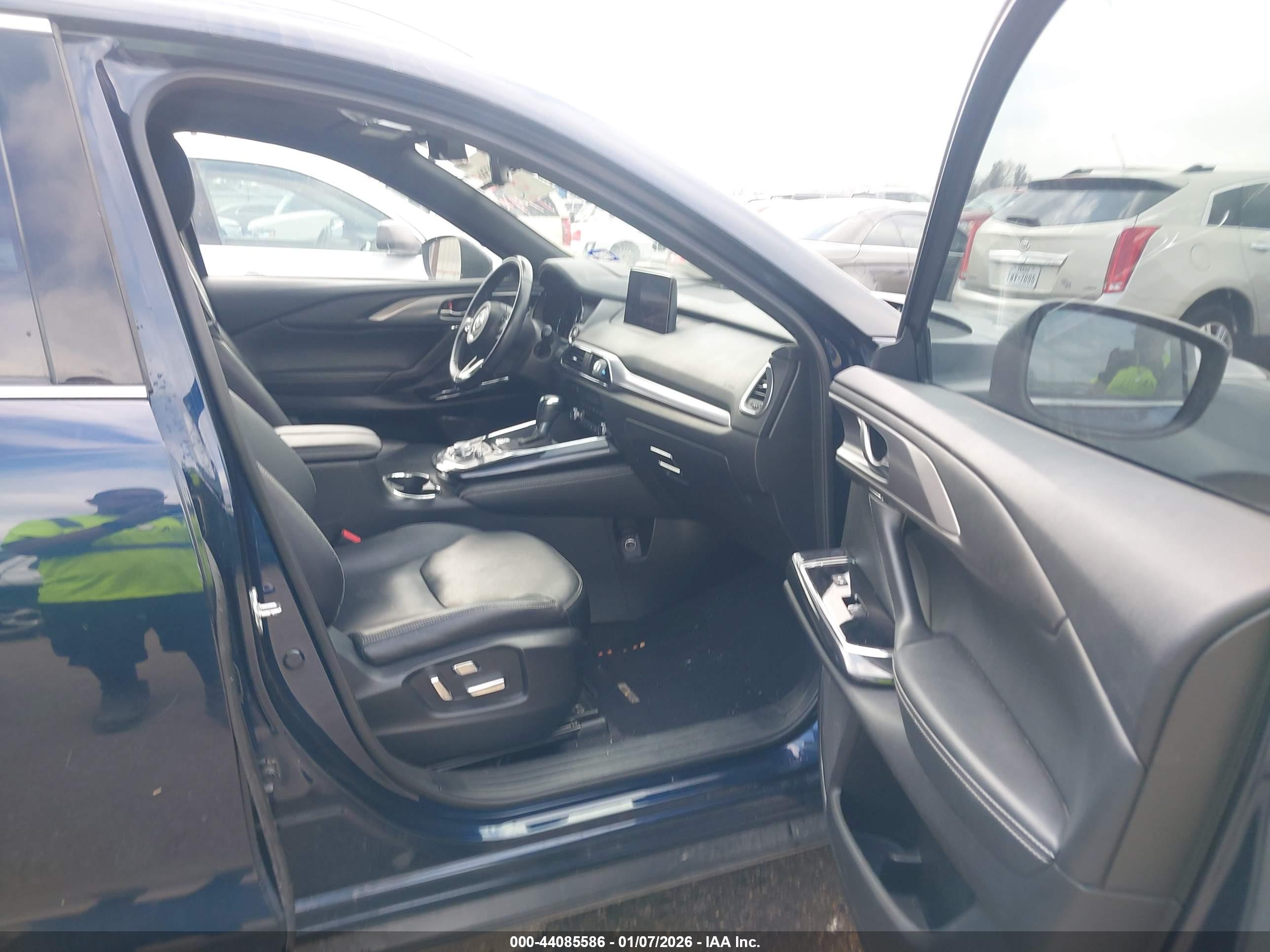 MAZDA CX-9 image 5