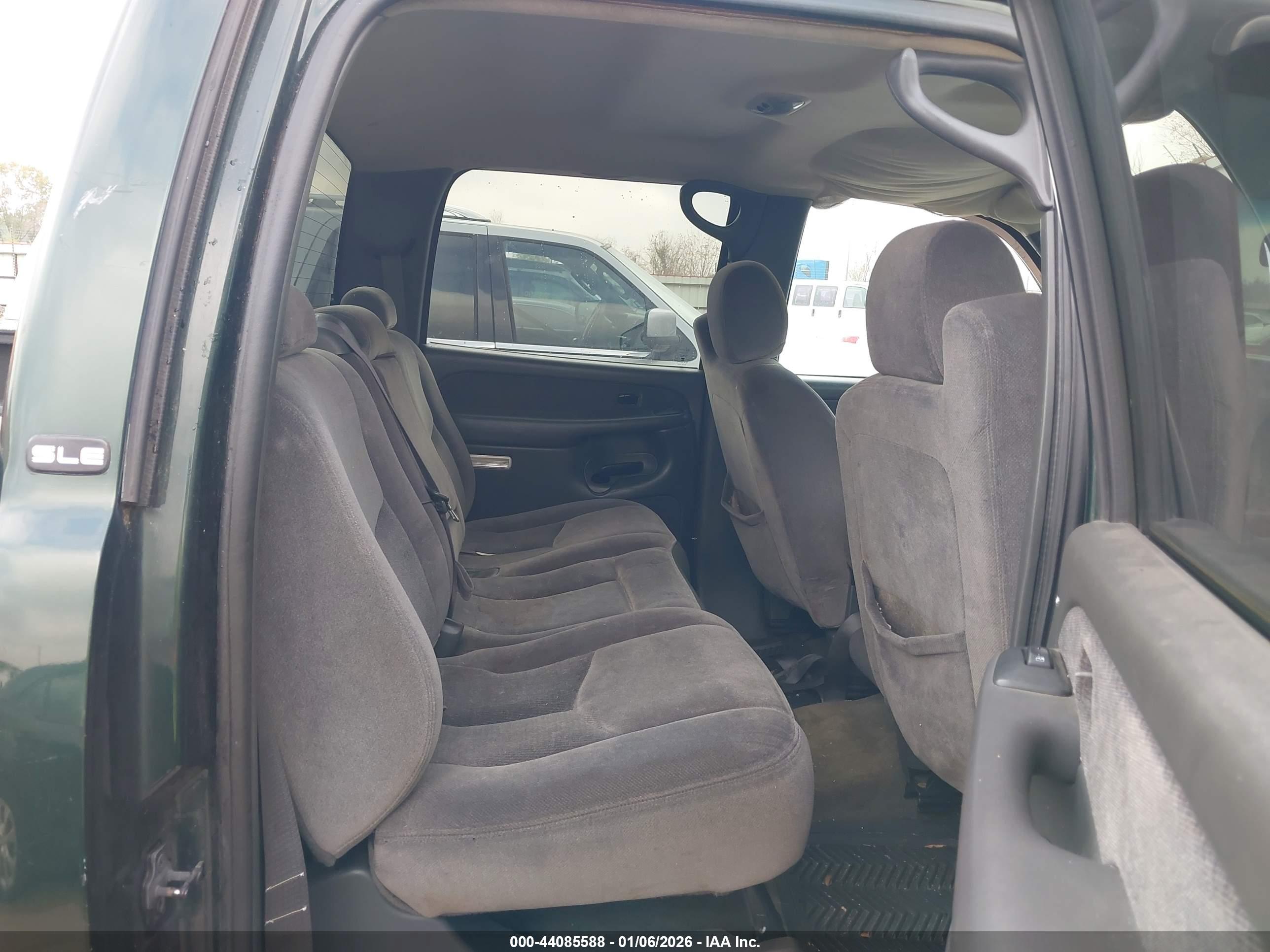GMC SIERRA image 8