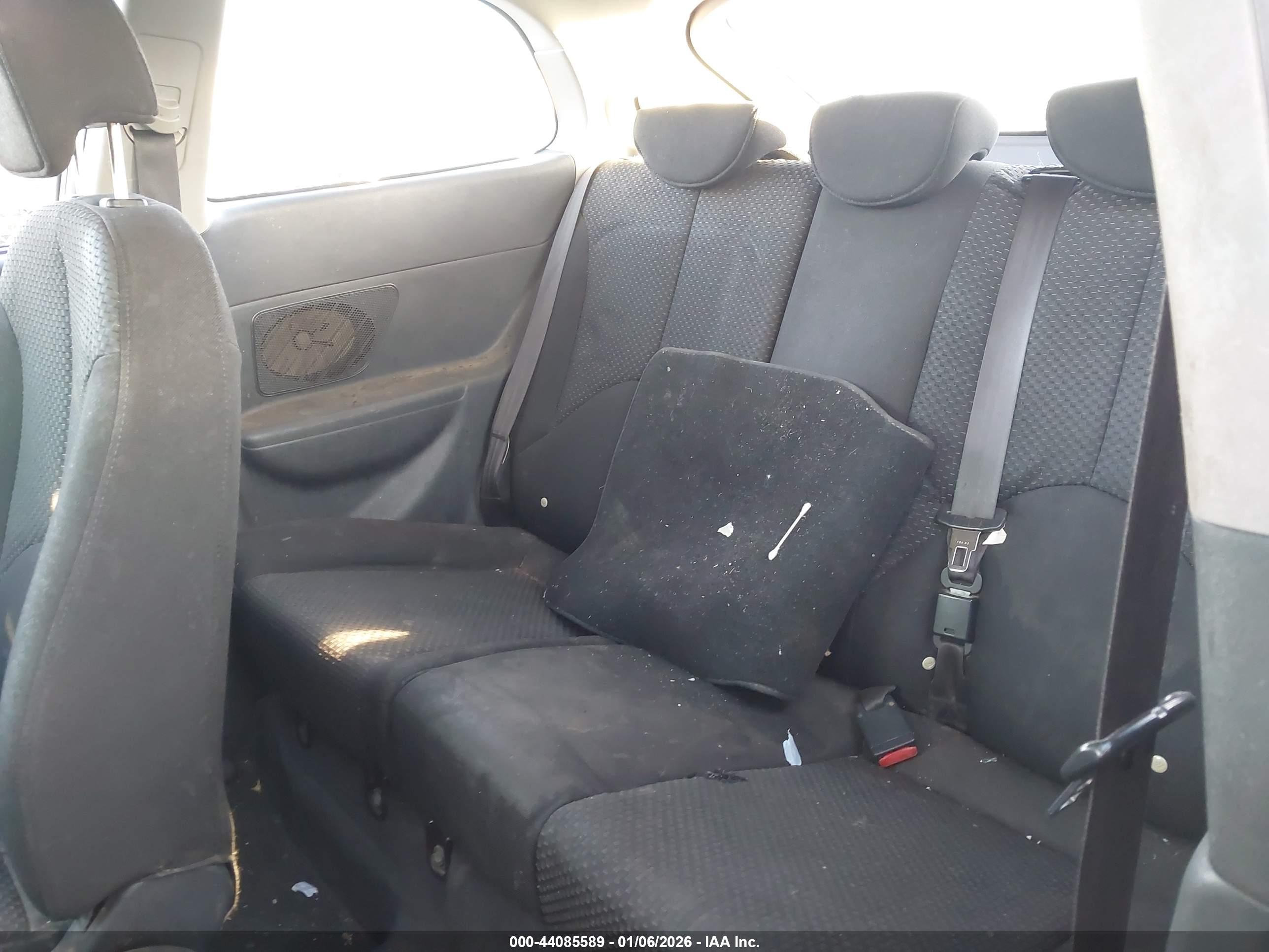 HYUNDAI ACCENT image 8