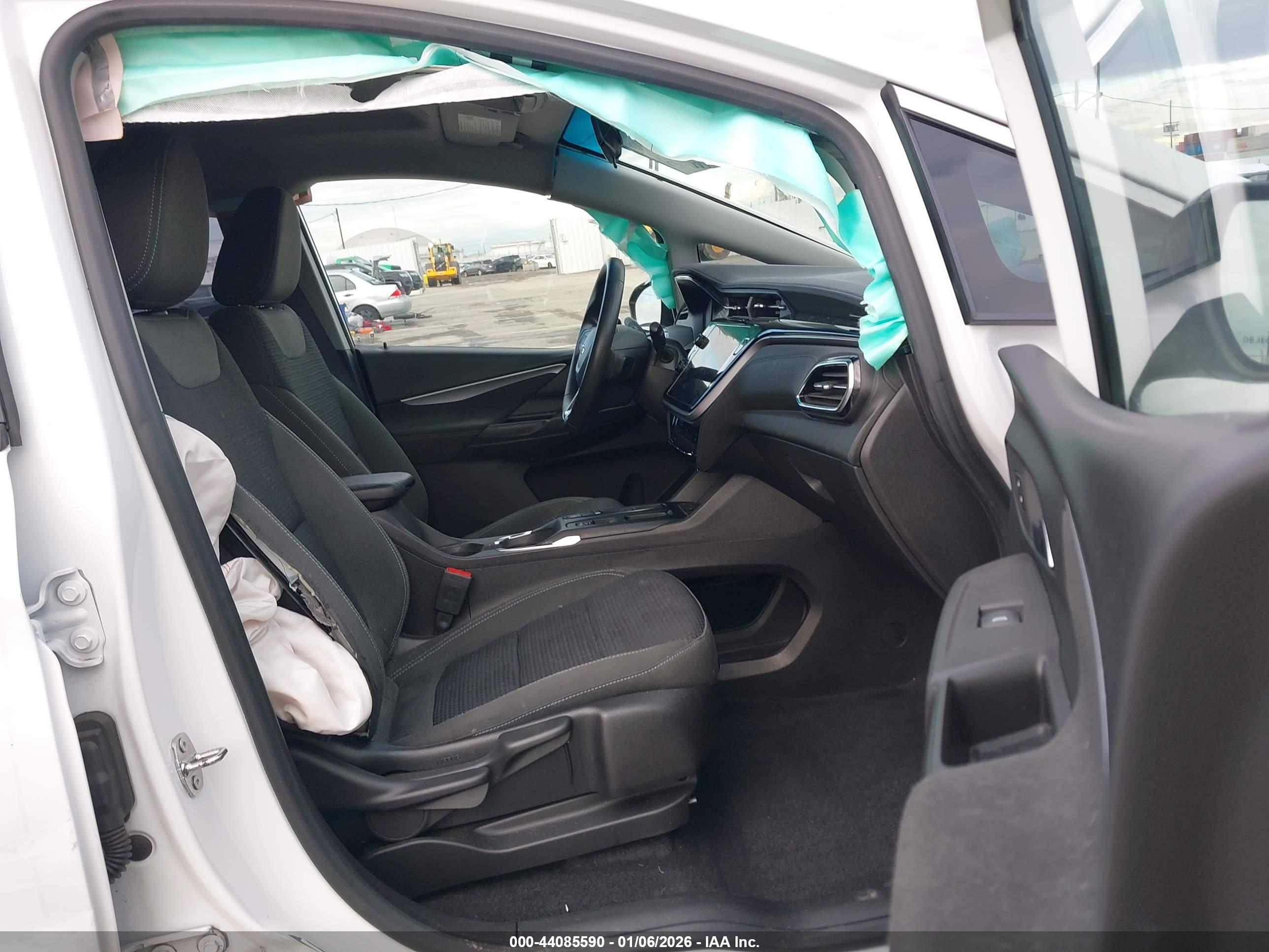 CHEVROLET BOLT image 5