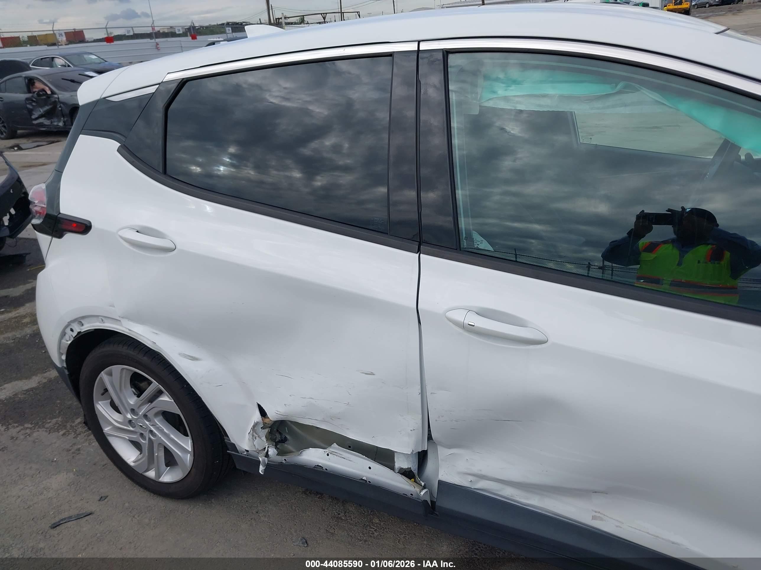 CHEVROLET BOLT image 6