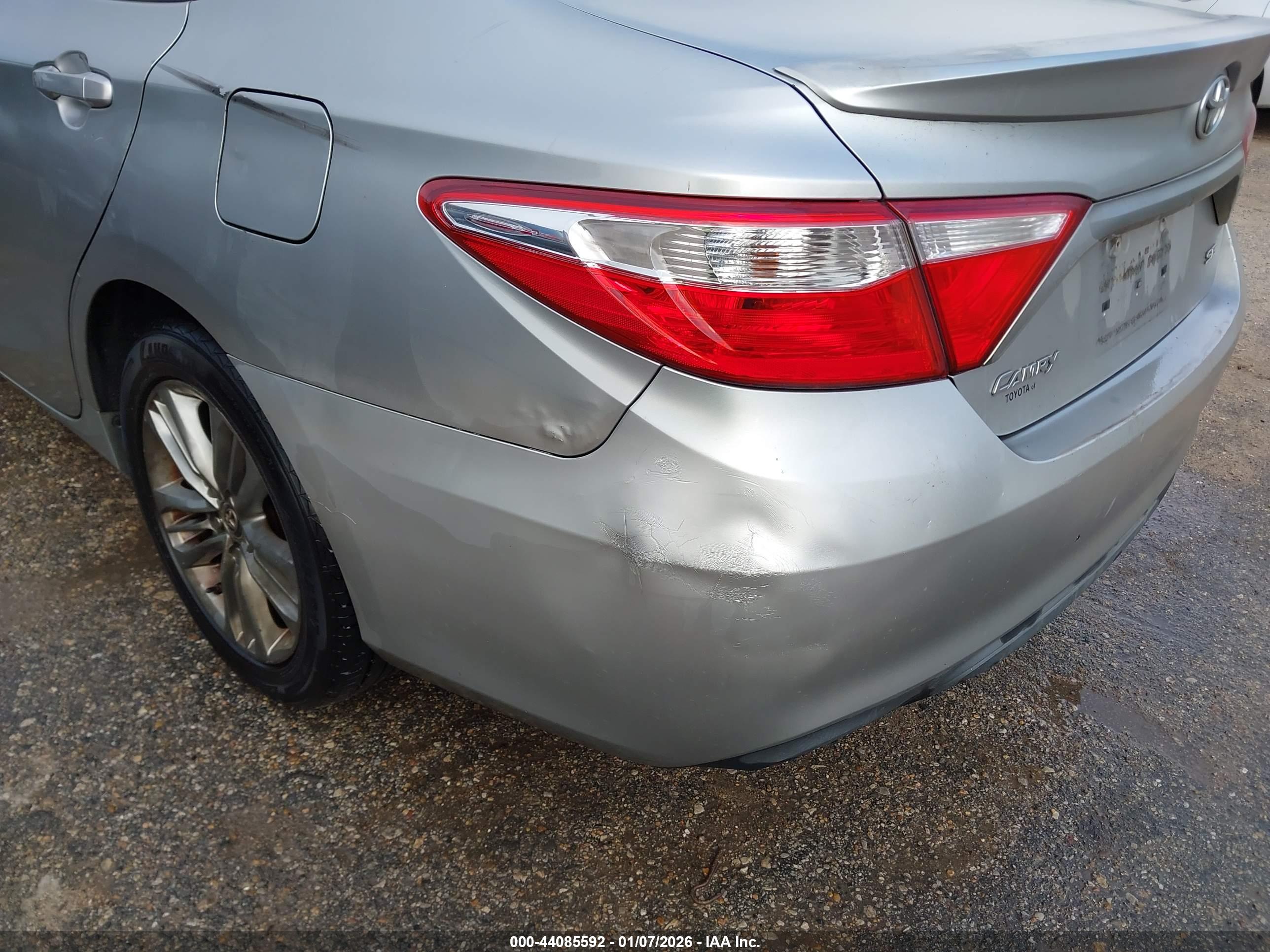 TOYOTA CAMRY image 6