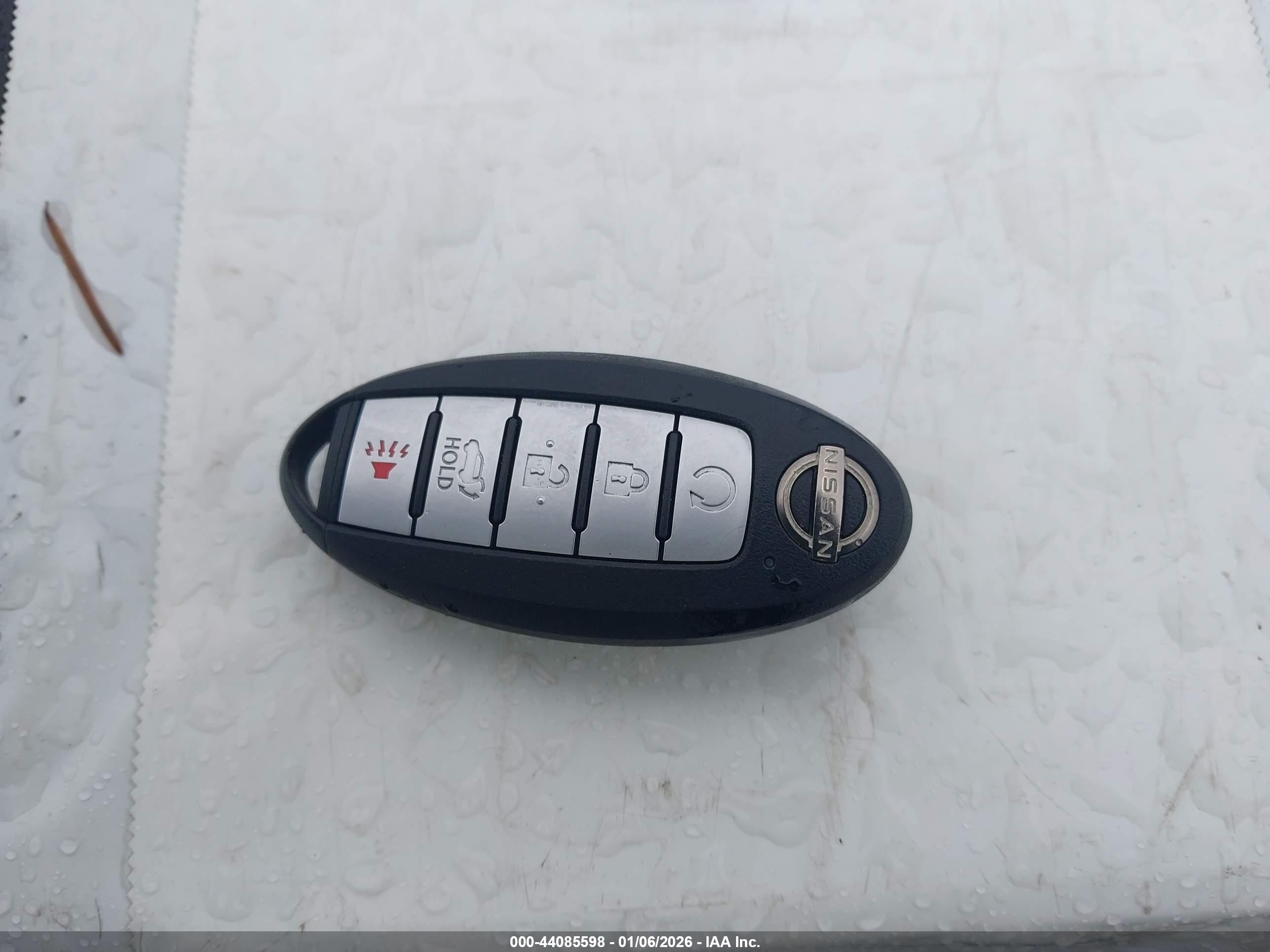 NISSAN ROGUE image 11