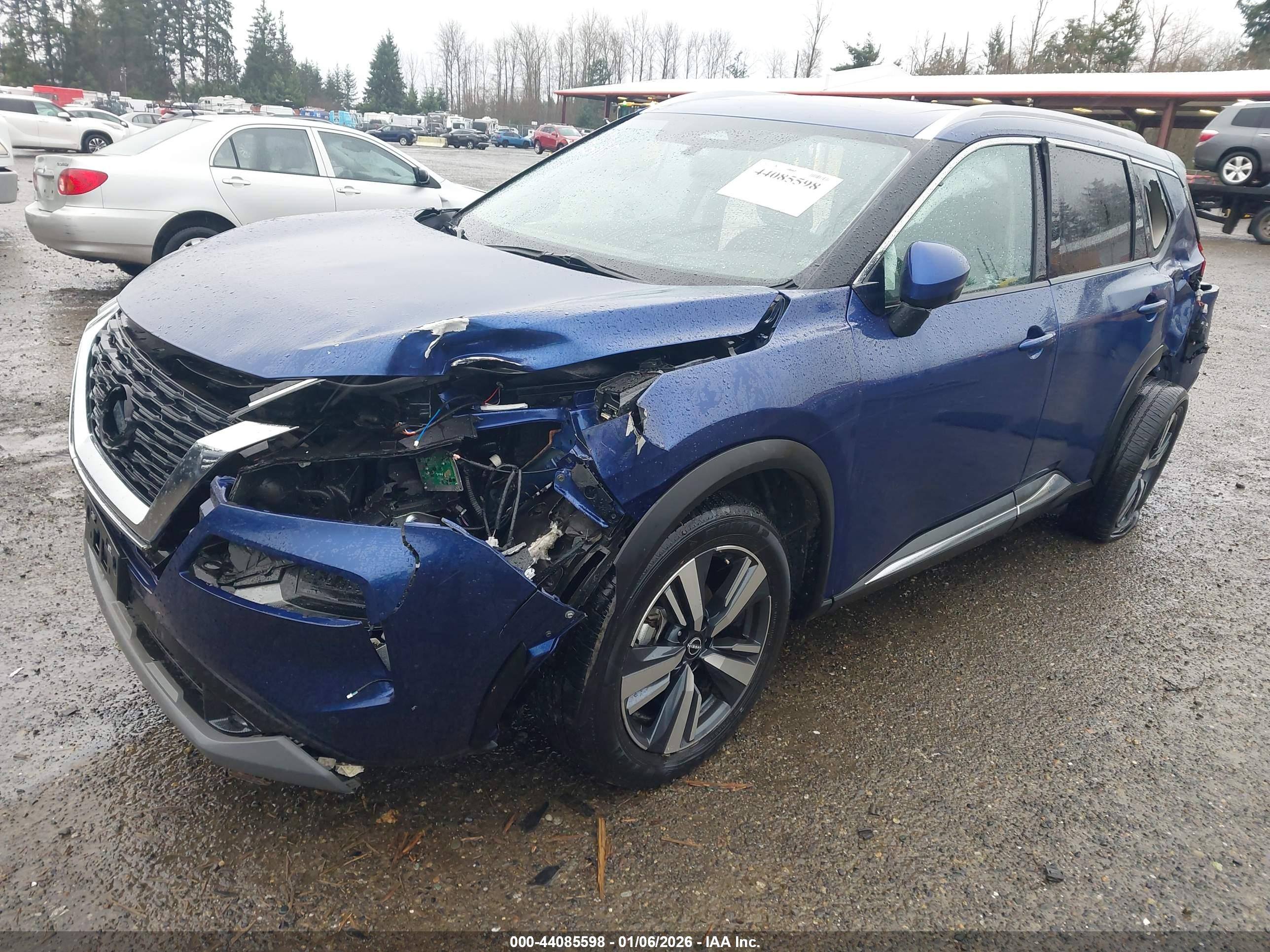 NISSAN ROGUE image 2