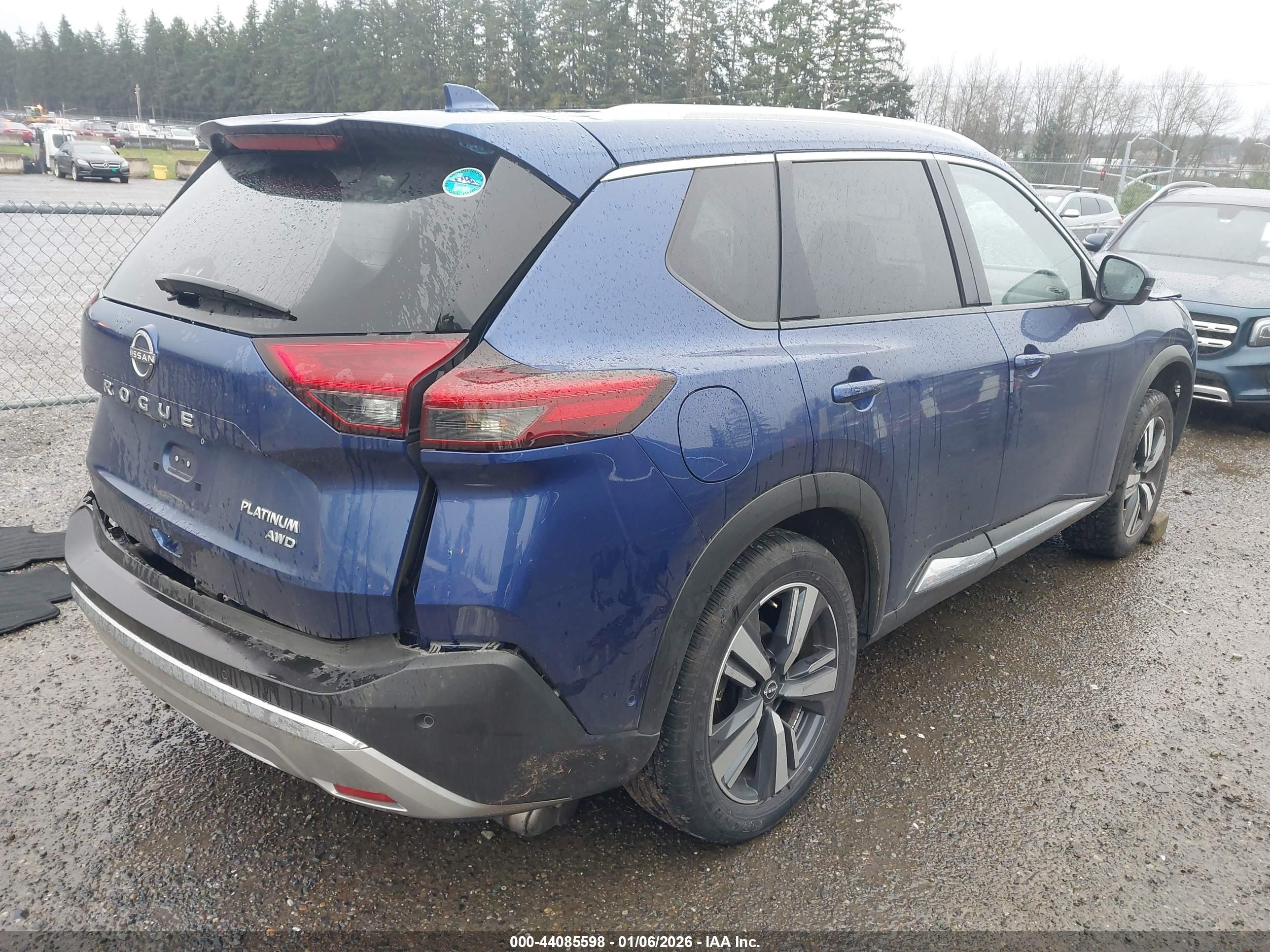 NISSAN ROGUE image 4