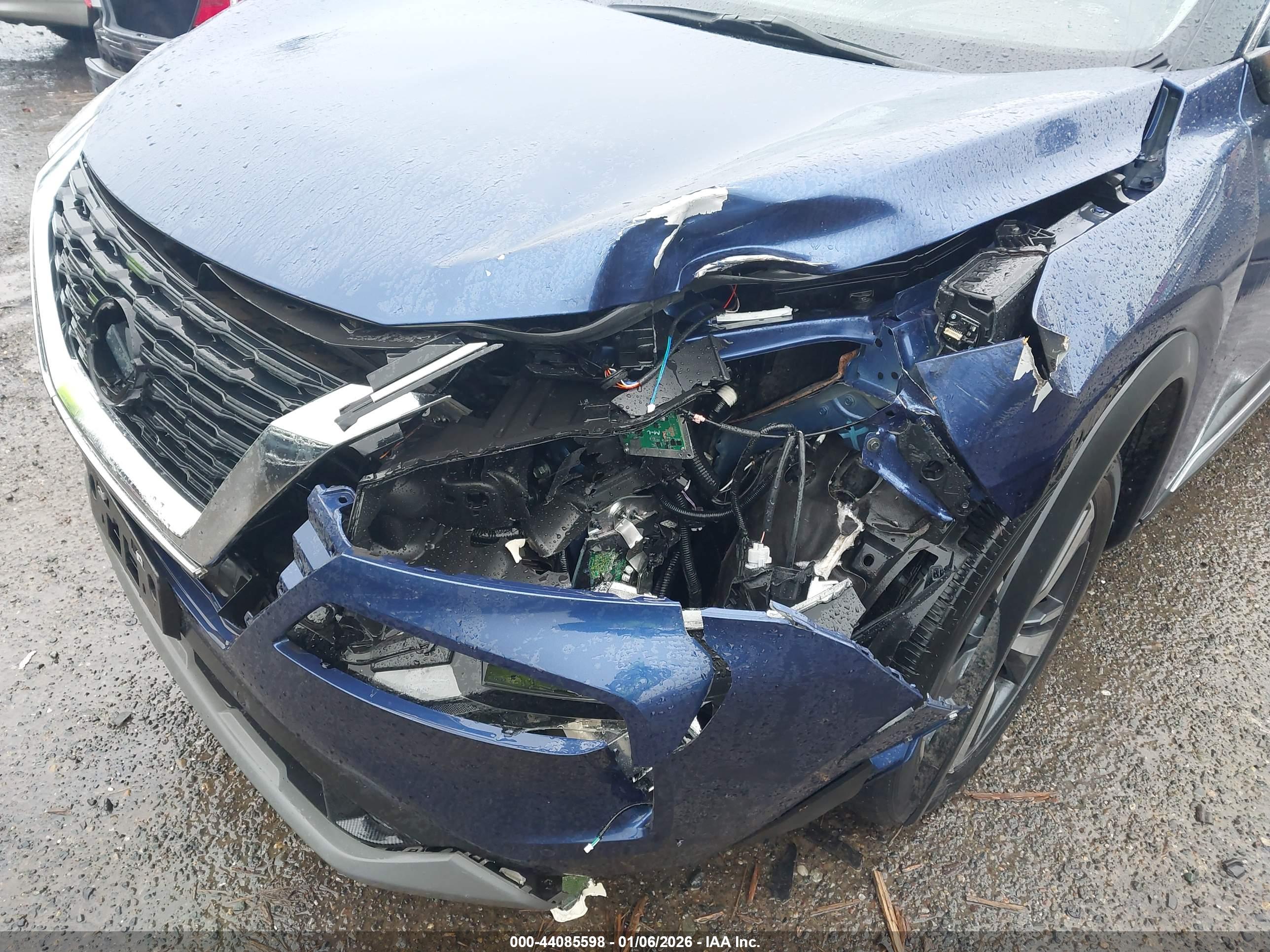 NISSAN ROGUE image 6