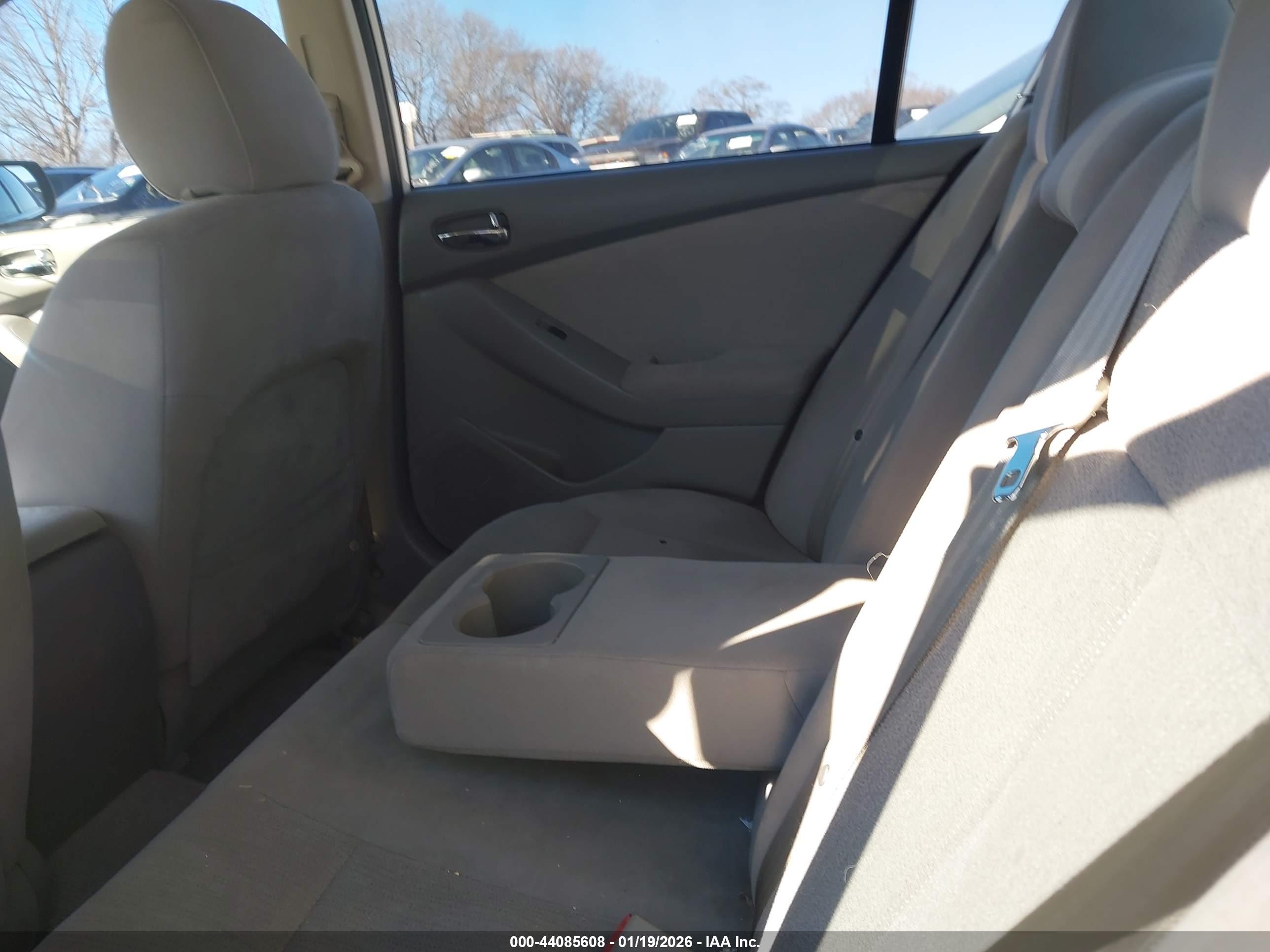 NISSAN ALTIMA image 8