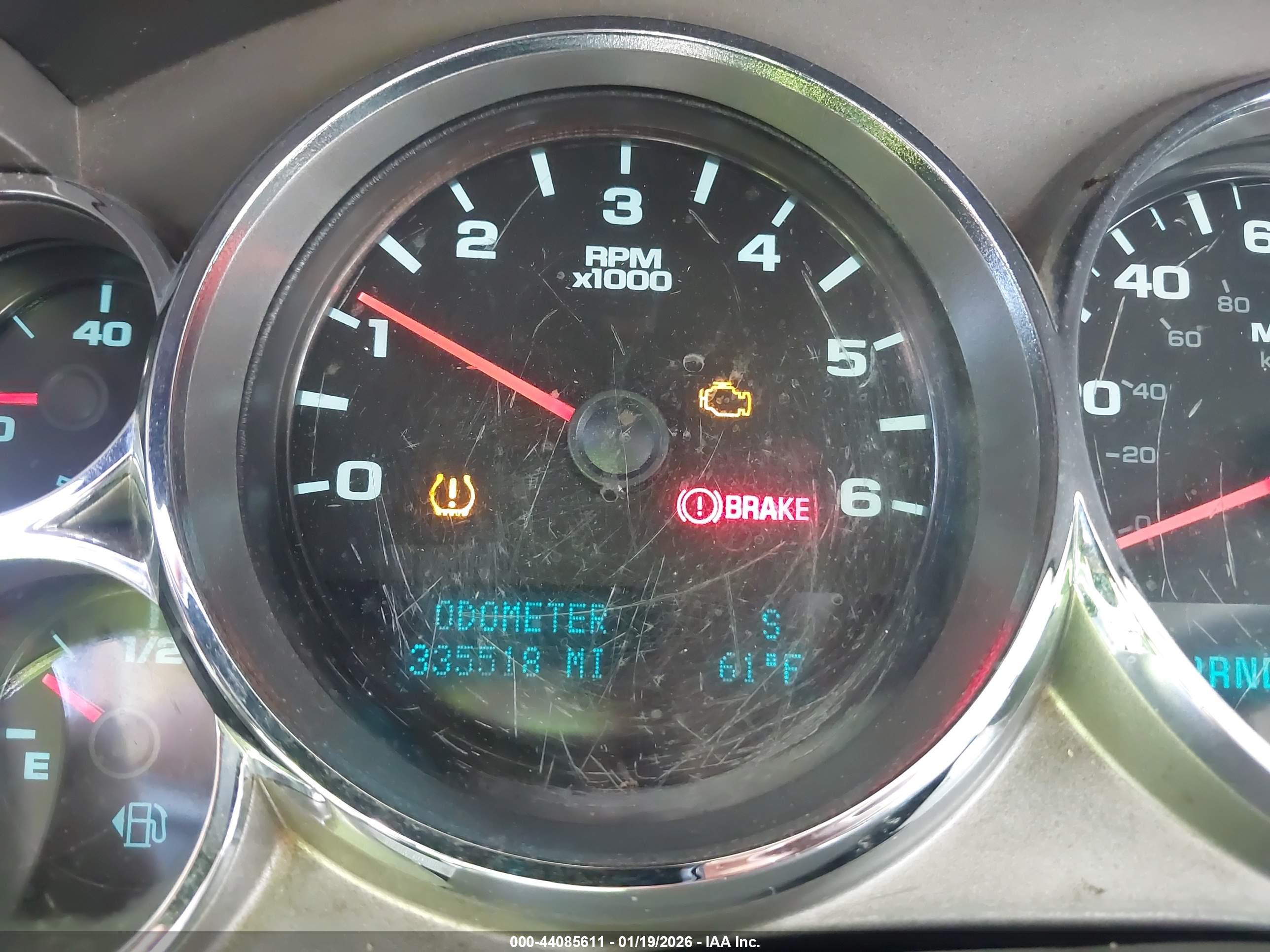 CHEVROLET SILVERADO image 7
