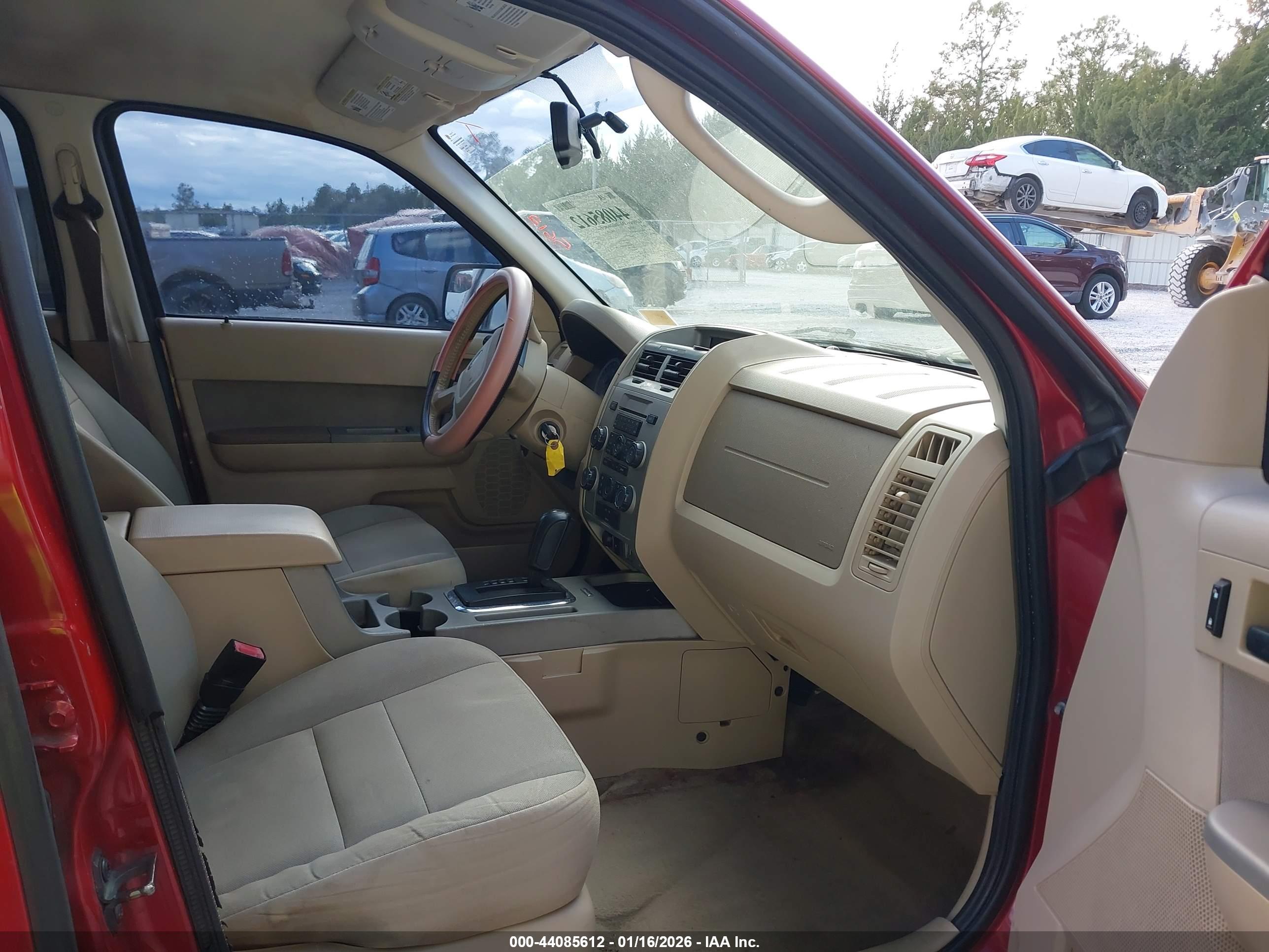 FORD ESCAPE image 5