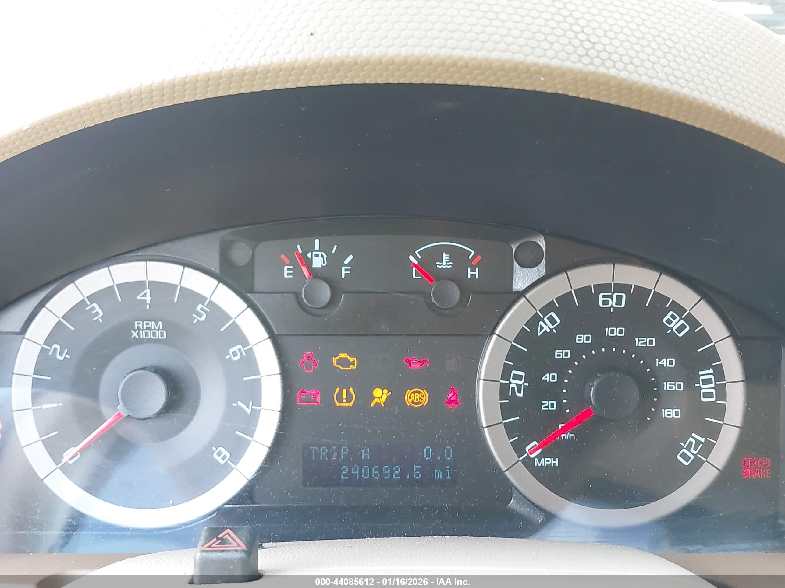 FORD ESCAPE image 7