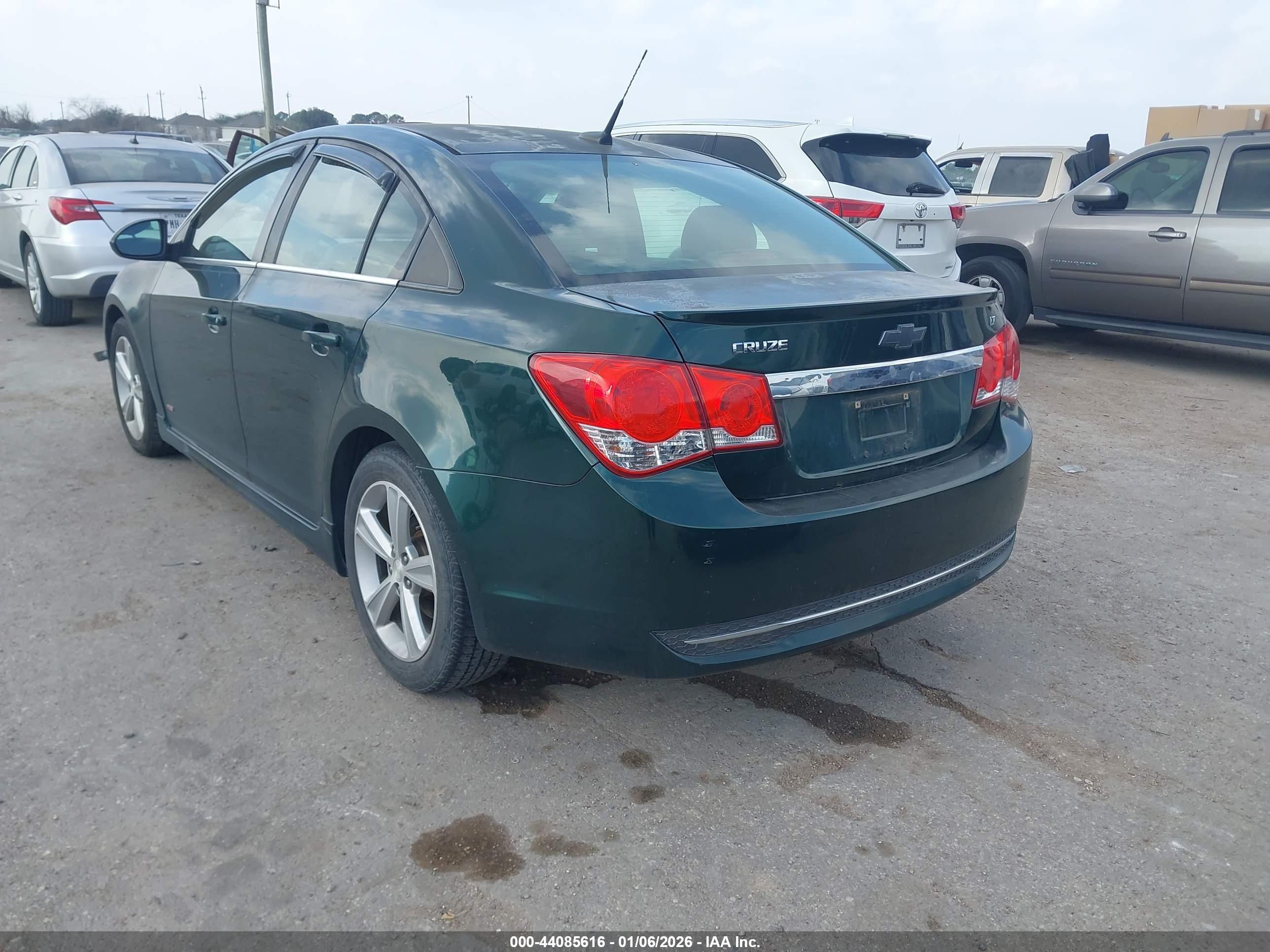 CHEVROLET CRUZE image 3