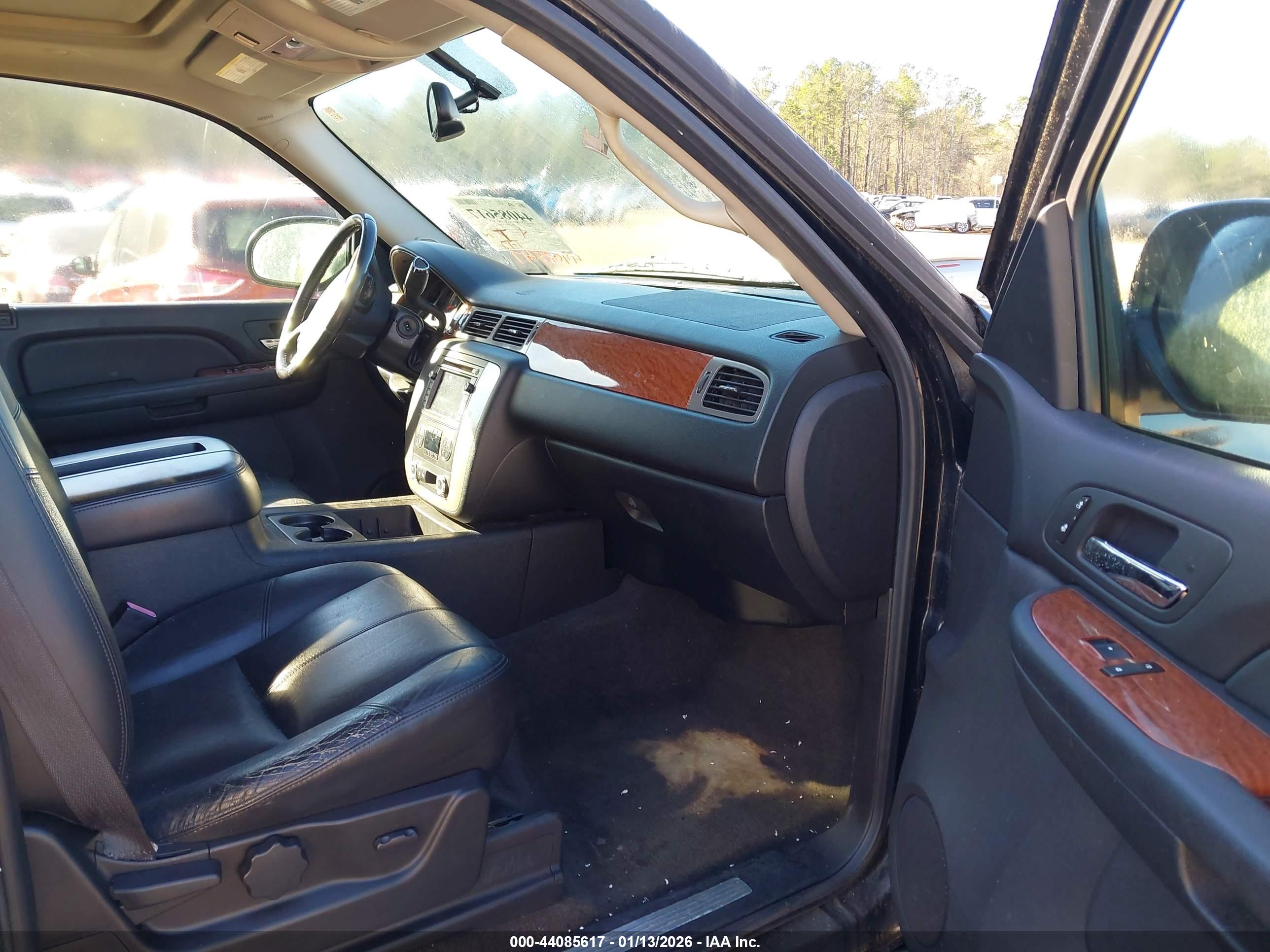GMC YUKON image 5