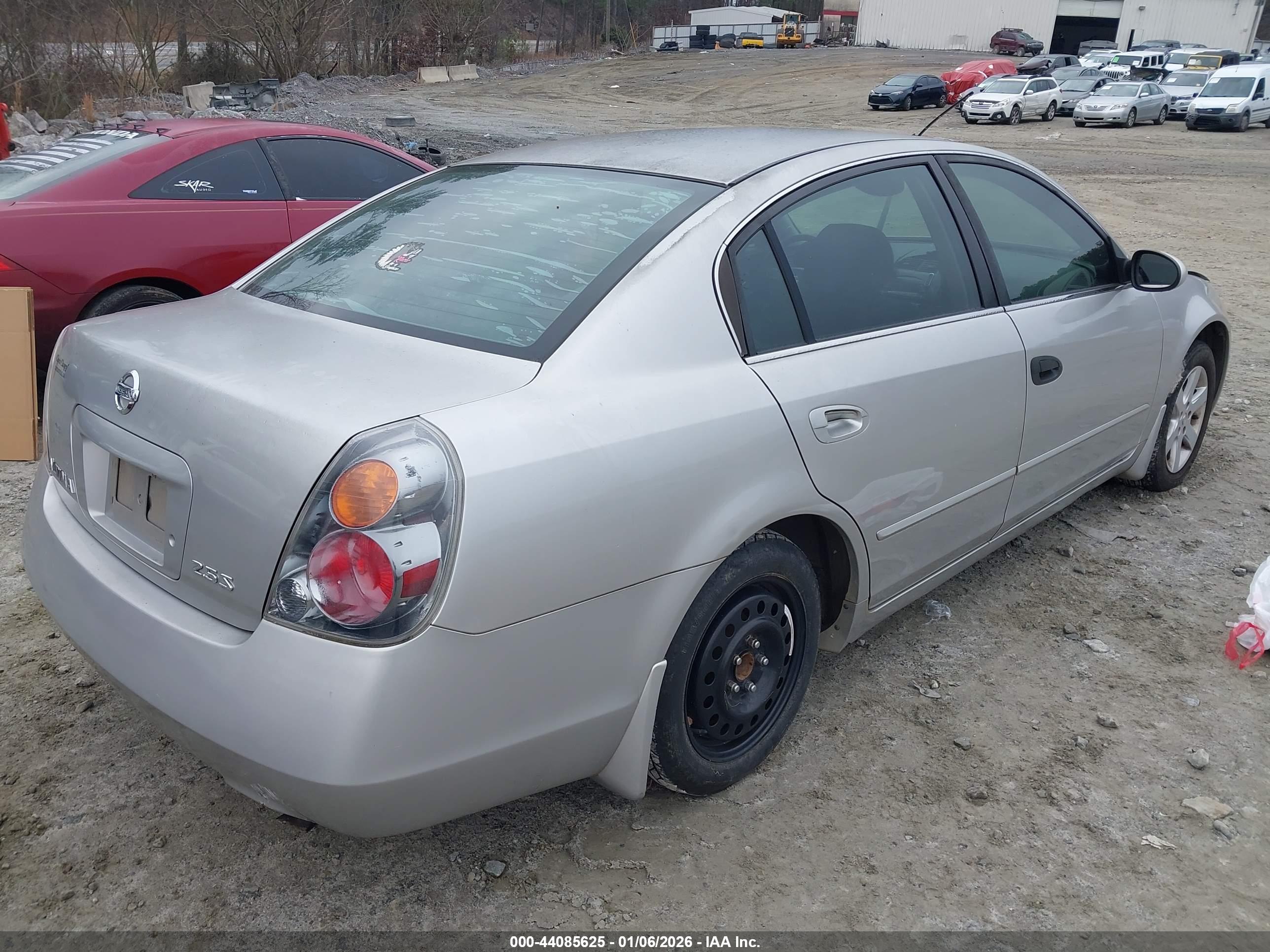 NISSAN ALTIMA image 4