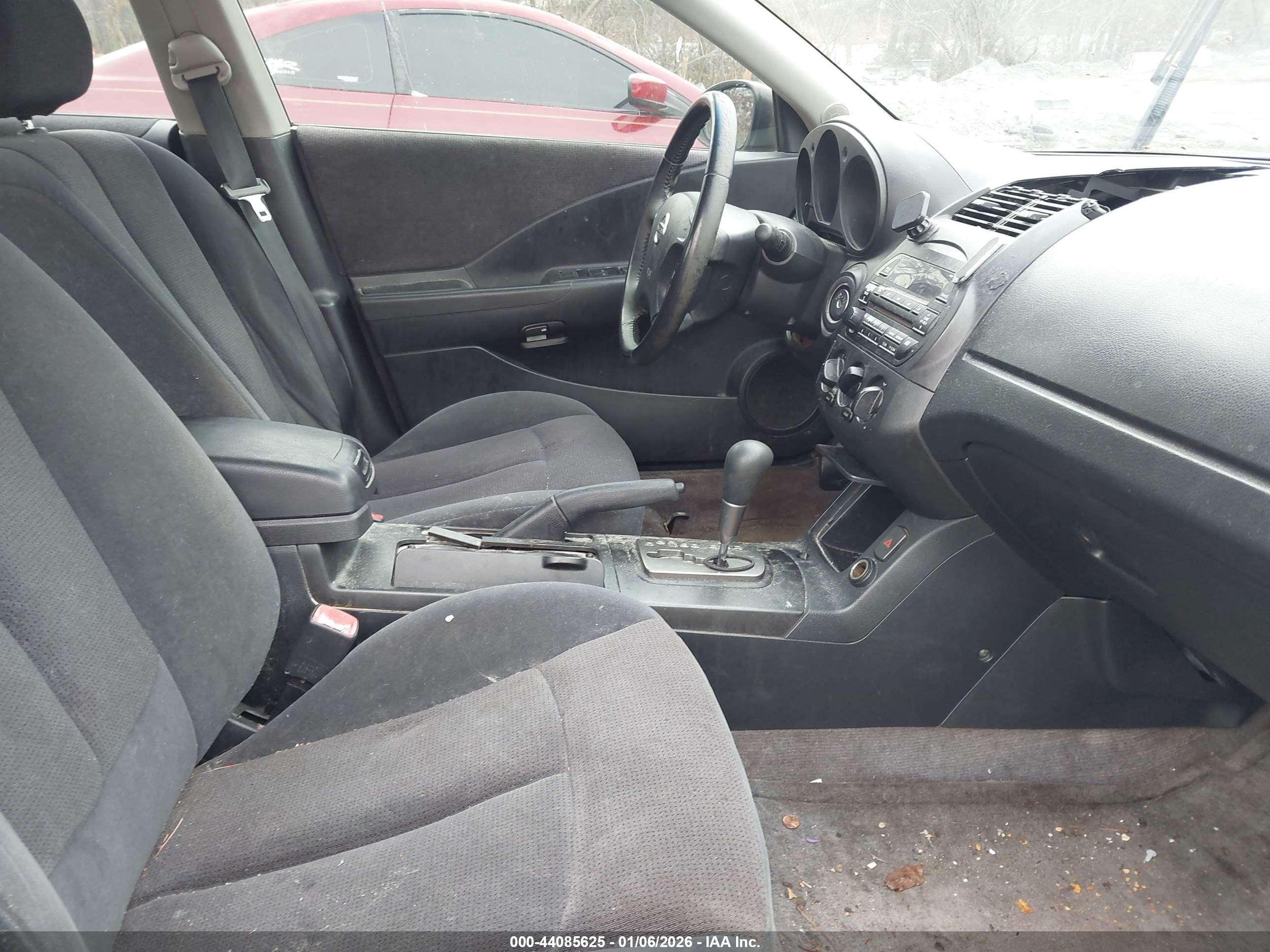 NISSAN ALTIMA image 5