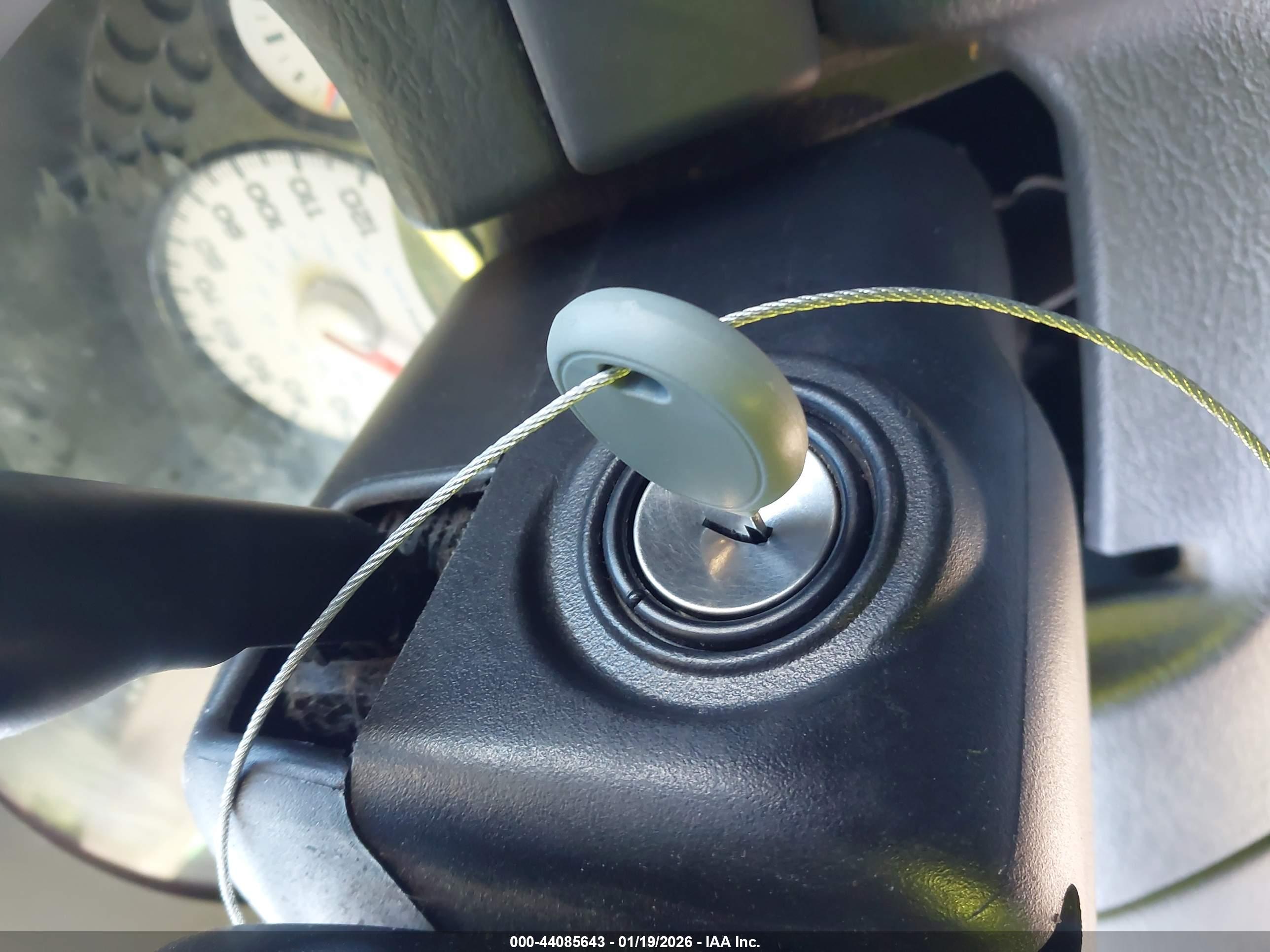 JEEP LIBERTY image 11