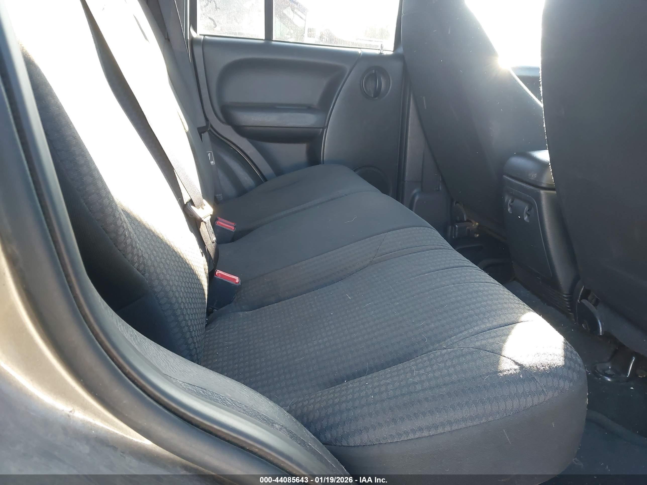 JEEP LIBERTY image 8