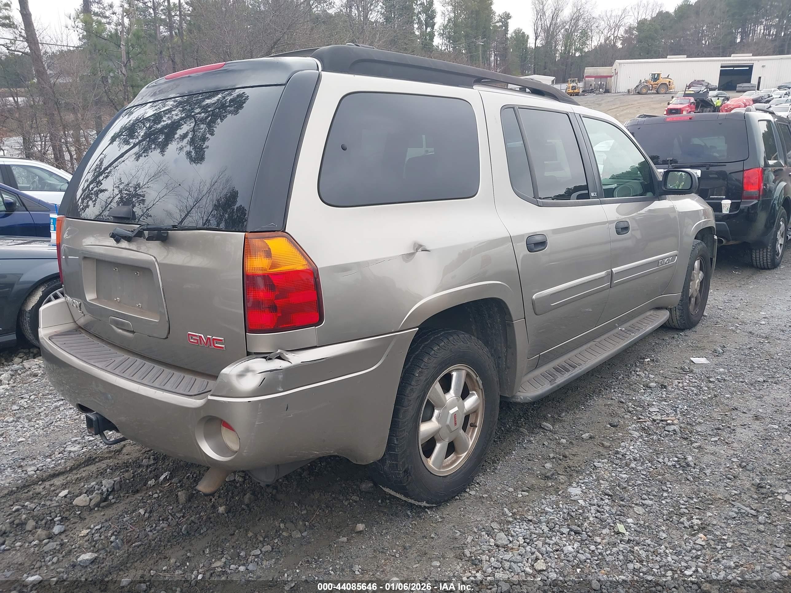 GMC ENVOY image 4