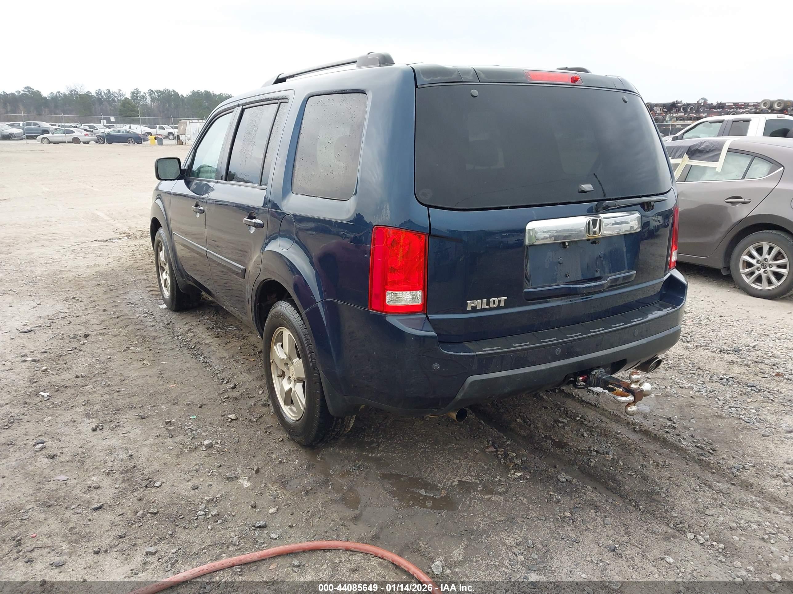 HONDA PILOT image 3