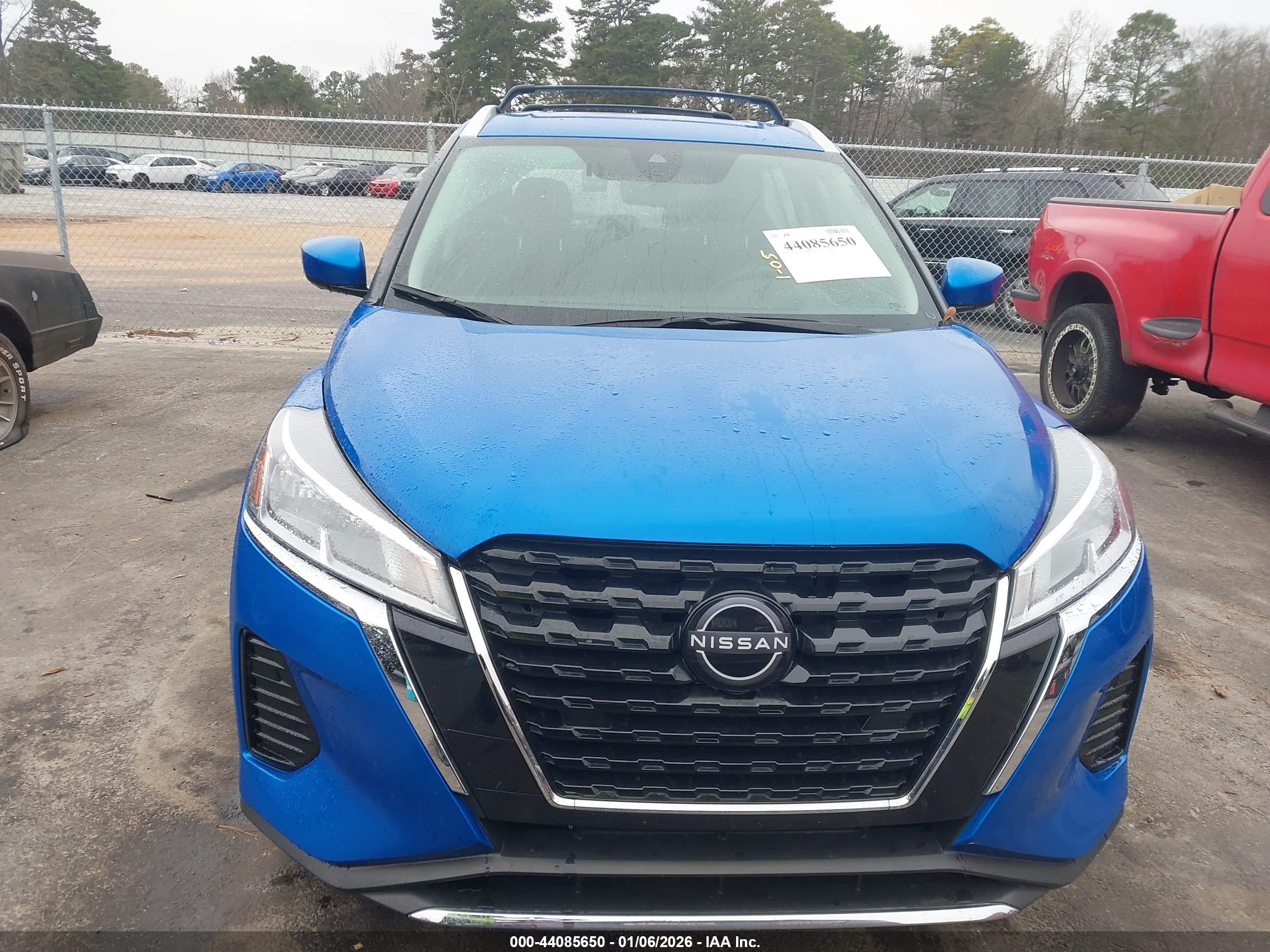 NISSAN KICKS image 6