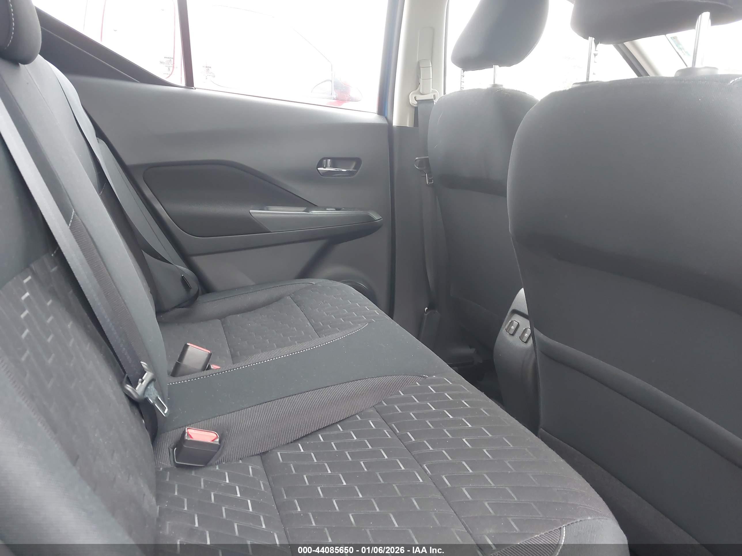 NISSAN KICKS image 8