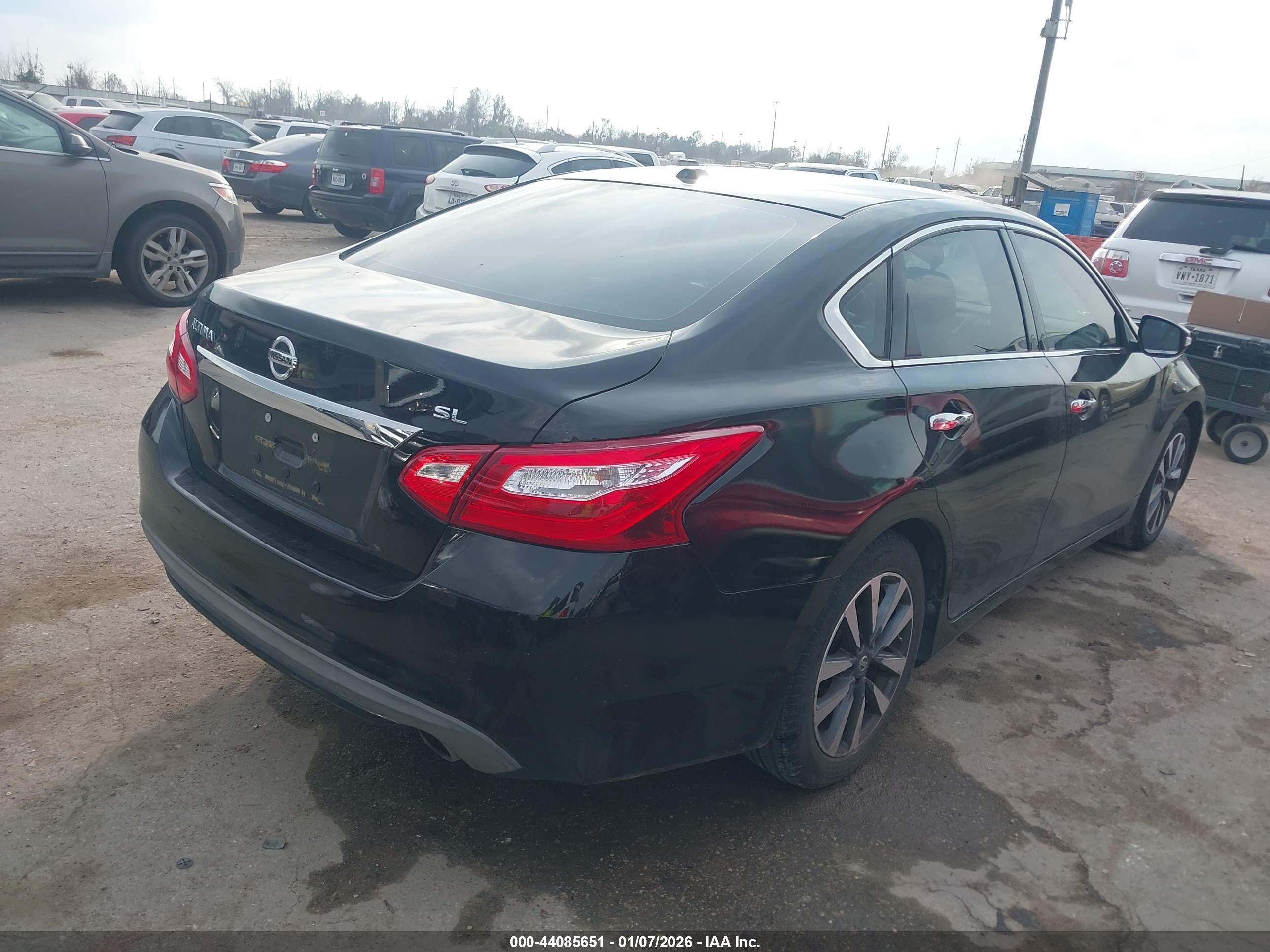 NISSAN ALTIMA image 4